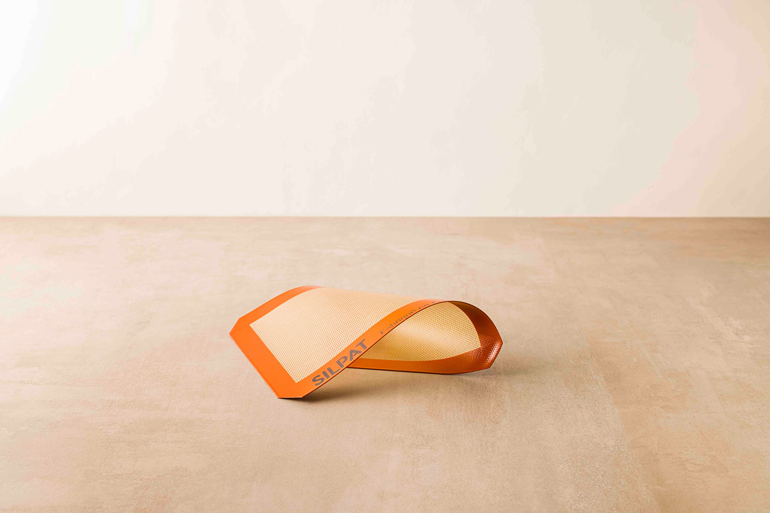 Silpat The Original Premium Non-Stick Silicone Baking Mat, Petite Jelly Roll Size, 8'' X 11-1/2'', Ae295205-01
