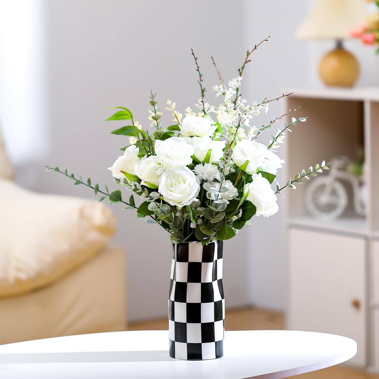 Ninehaoou Black and White Checkered Vase Small 8 Inch Height Modern Checkered Decor Ceramic Black and White Flower Shaped Decora
