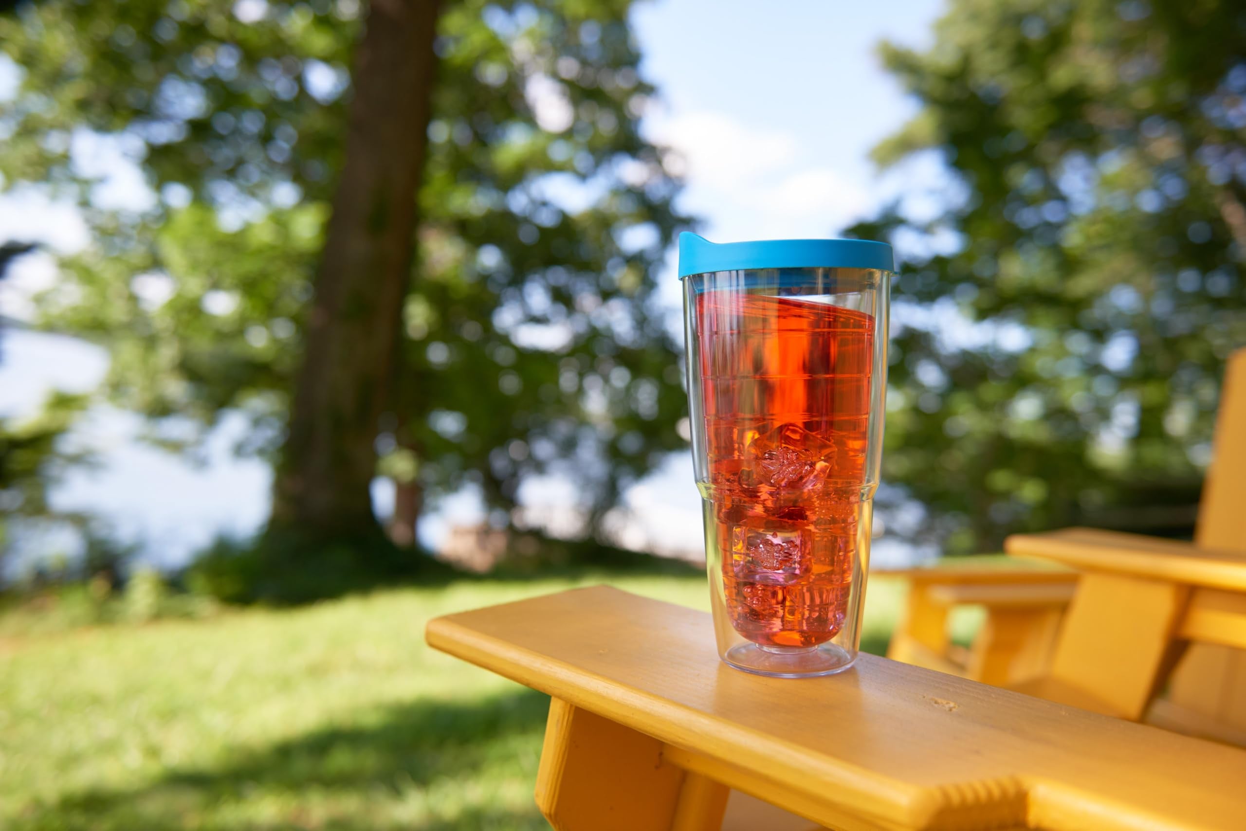 Tervis Clear & Colorful Lidded Made in USA Double Walled Insulated Tumbler Travel Cup Keeps Drinks Cold & Hot, 24oz, Red Lid