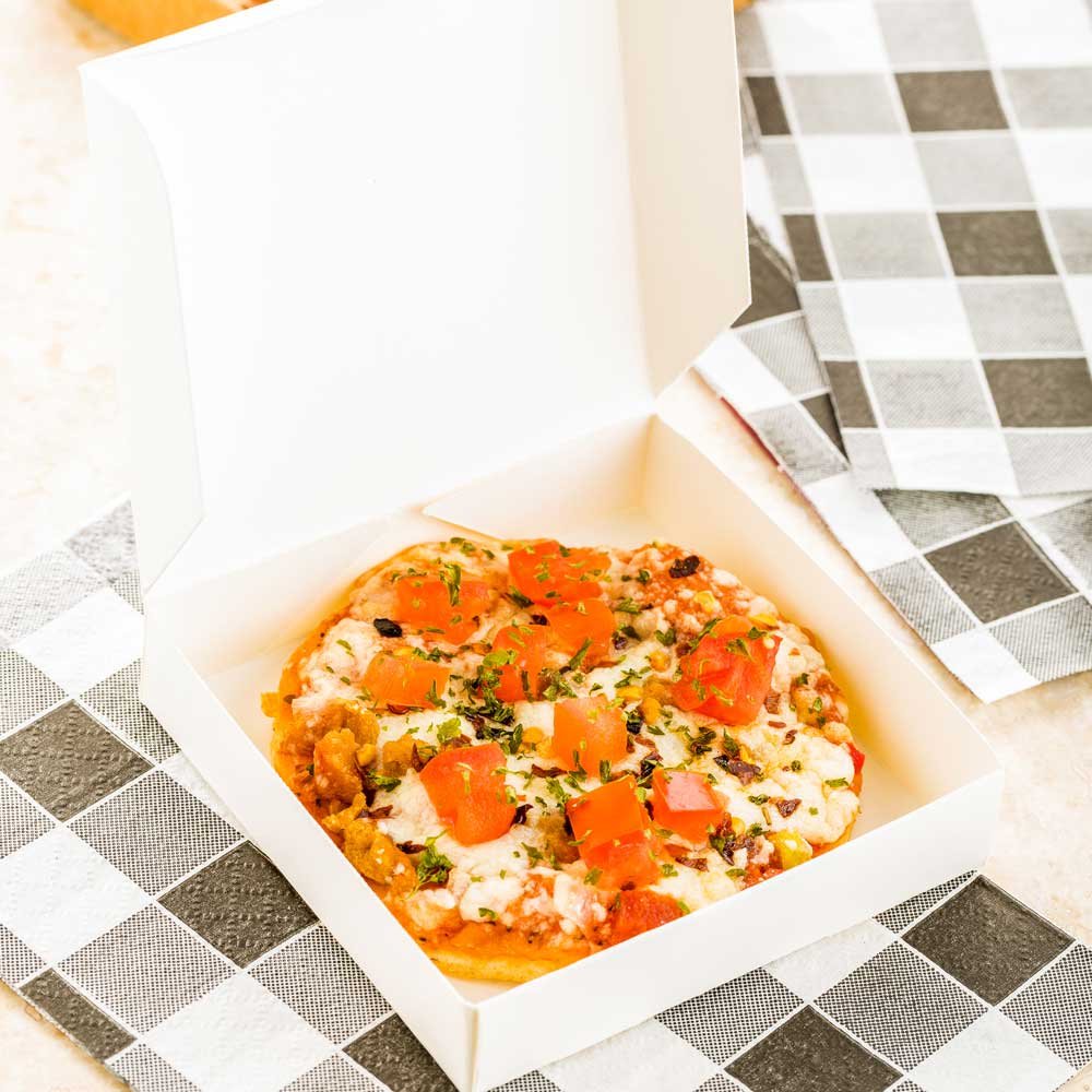 Restaurantware 3.5 x 3.5 x 0.8 Inch Pizza Boxes  100 Disposable Small Pizza Boxes - Durable  Locks In Pizzas  Cookies  Or Party Favors  White Paper Tiny Pizza Boxes  For Take Out  Or Catering