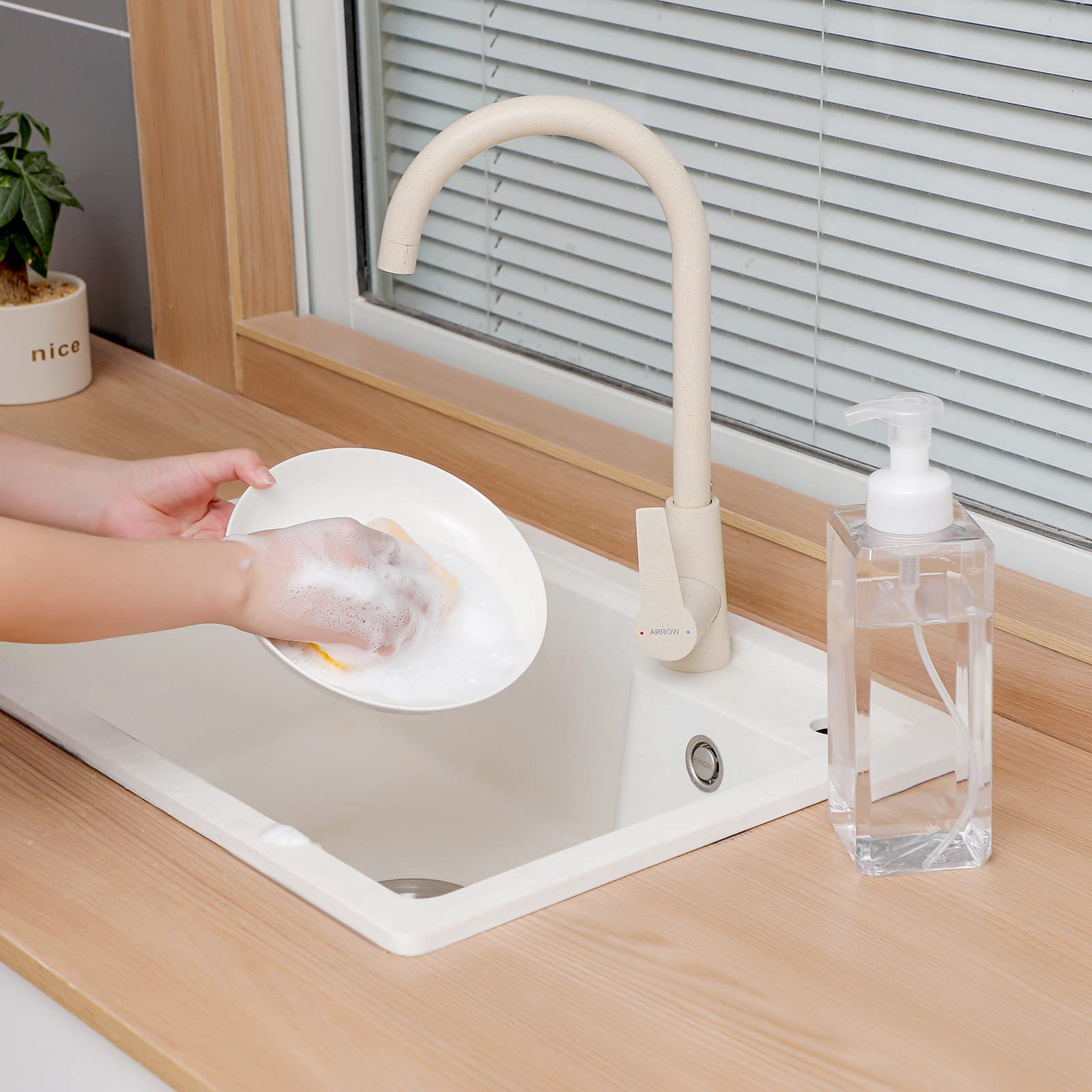 Uujoly Foaming Soap Dispenser 1L (33.8Oz) Refillable Plastic Pump Bottle For Liquid Soap, Shampoo, Body Wash (2 Pcs) (Clear)