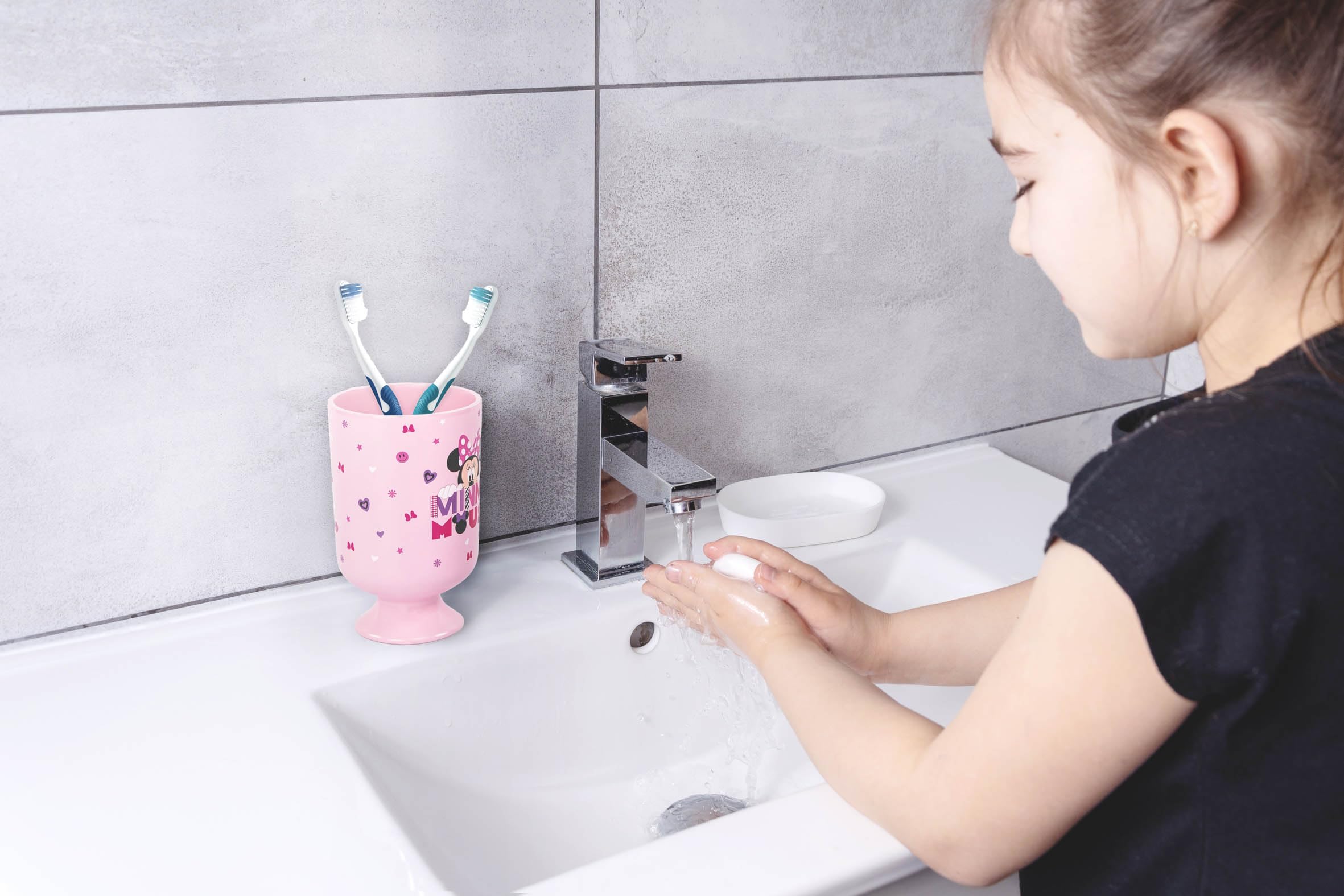 Jay Franco Disney Minnie Mouse Bathroom Tumbler - Pink Resin Toothbrush/Pencil Holder - Kids Bathroom Accessory