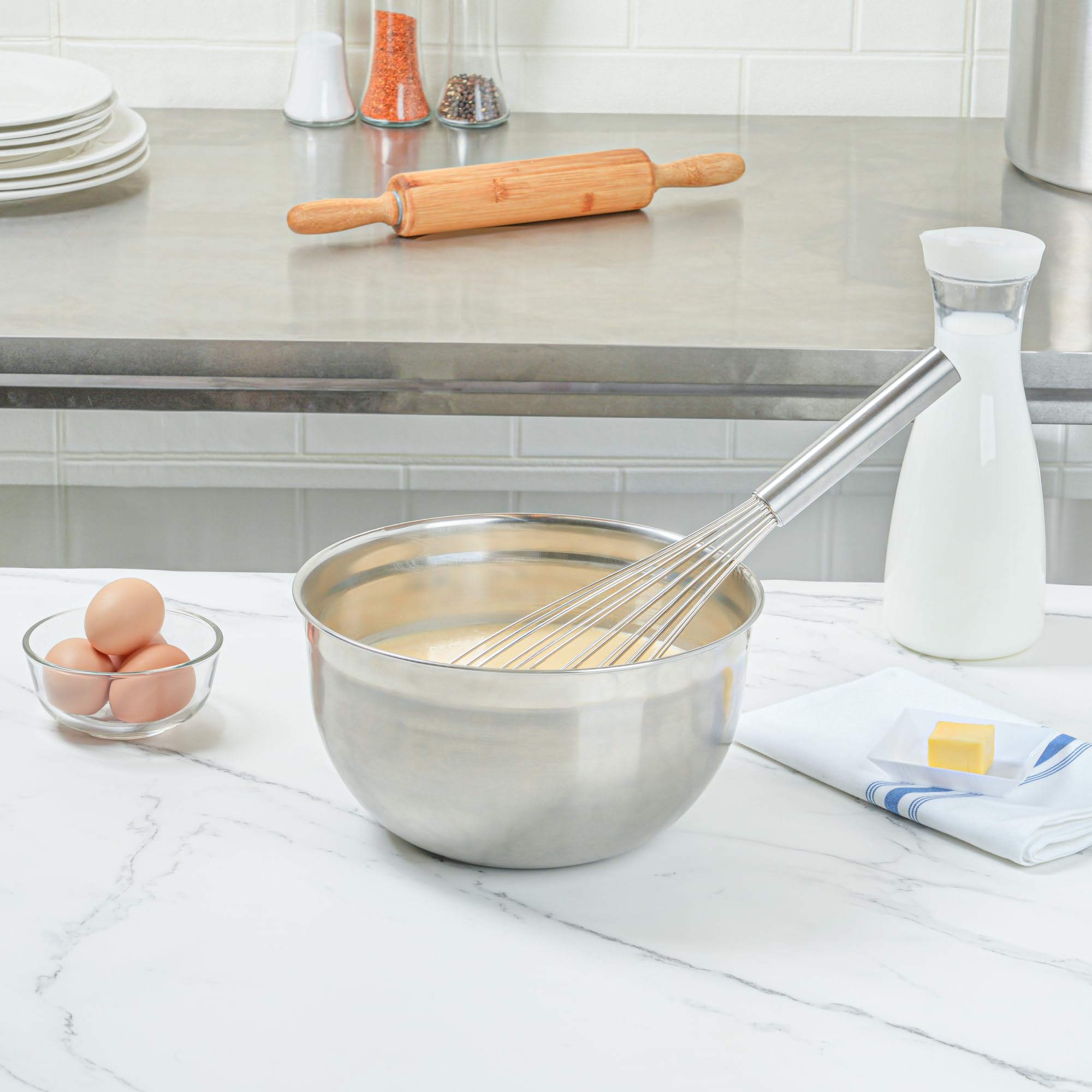 Restaurantware Met Lux 16 X 3 X 3 Inch Baking Whisk 1 French Whisk With Ergonomic Handle - Dishwashable Won'T Corrode Stainless