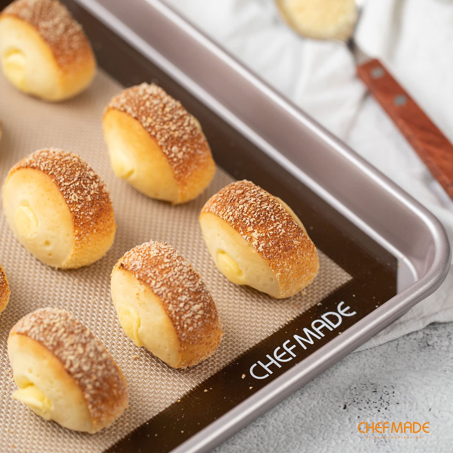 Chefmade 17-Inch Silicone Baking Mat With Measurements, Non-Stick Heat Resistant Rolling Dough Mat, For Pastry,Pizza, Fondant An