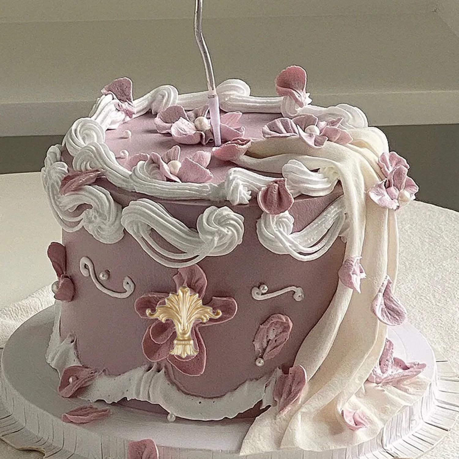 Minfeidms Baroque Style Curlicues Scroll Lace Silicone Mold Relief Flower Lace Fondant Molds For Cake Decorating Cupcake Topper