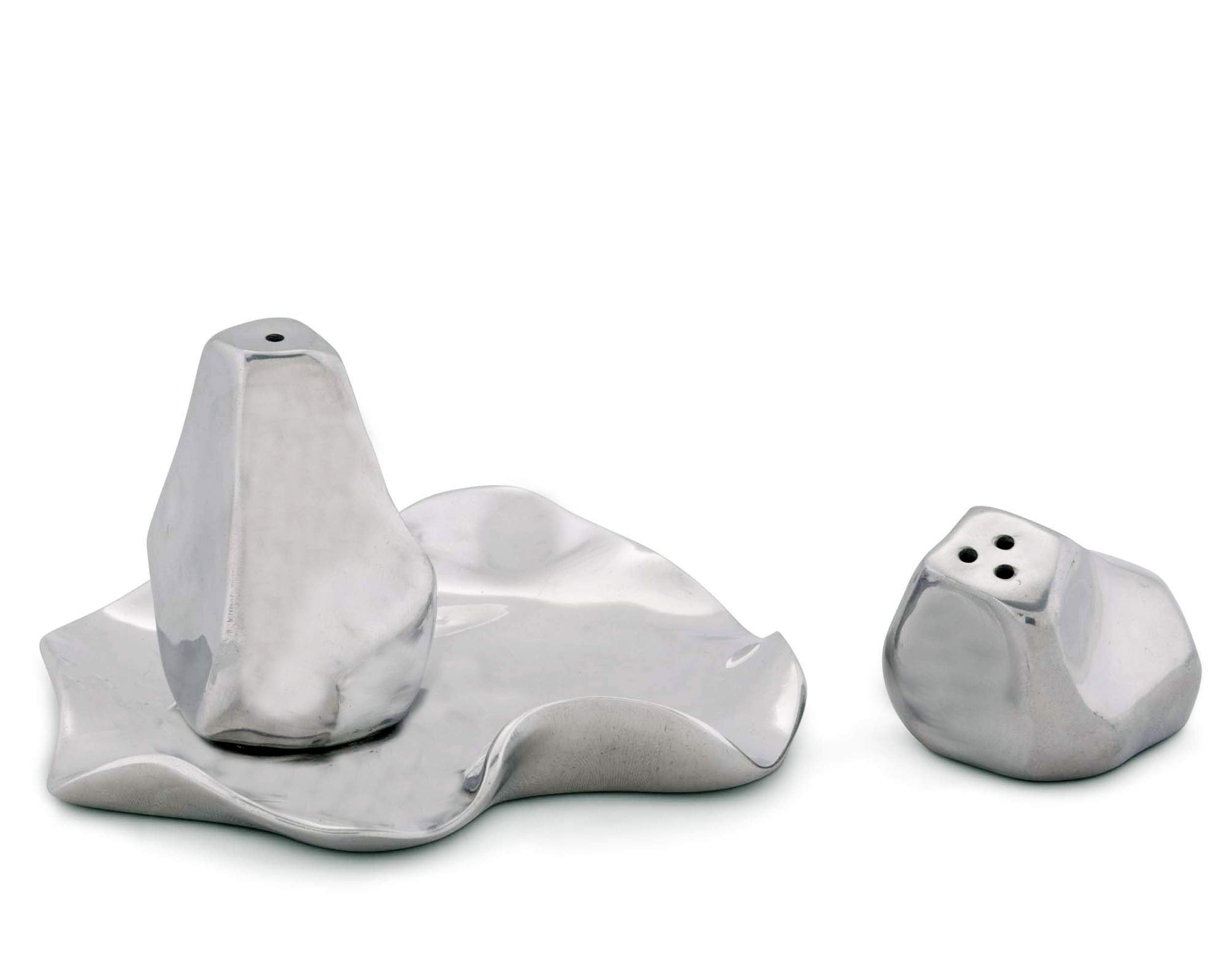 Arthur Court Salt And Pepper Sand Casted Heavy Aluminum Metal Hand Polished Carmel Modern Pattern Three Pieces Salt/Pepper/Tray
