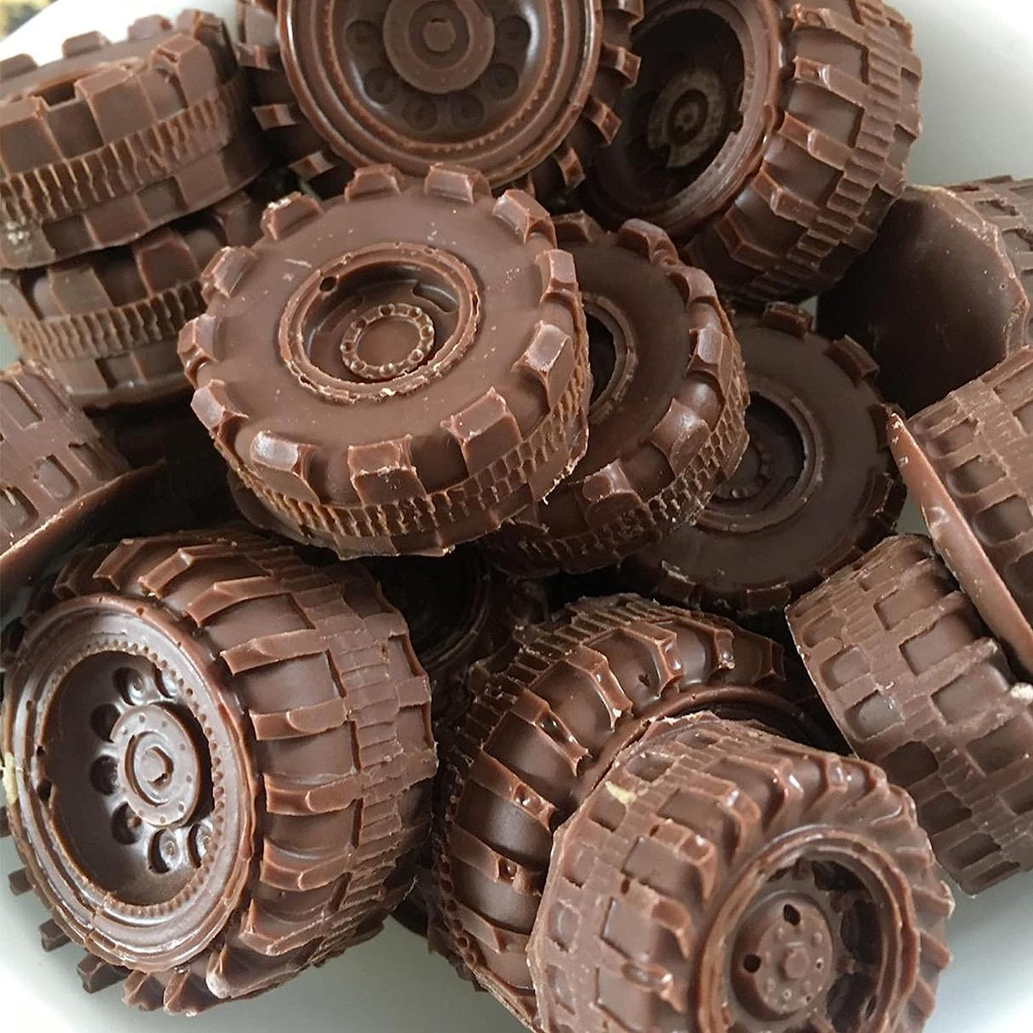 3D Round Tire Fondant Mold, Truck Wheel Chocolate Silicone Molds 4 Pcs, For Cake Decoration, Sugar Process, Marzipan, Jelly, Pud