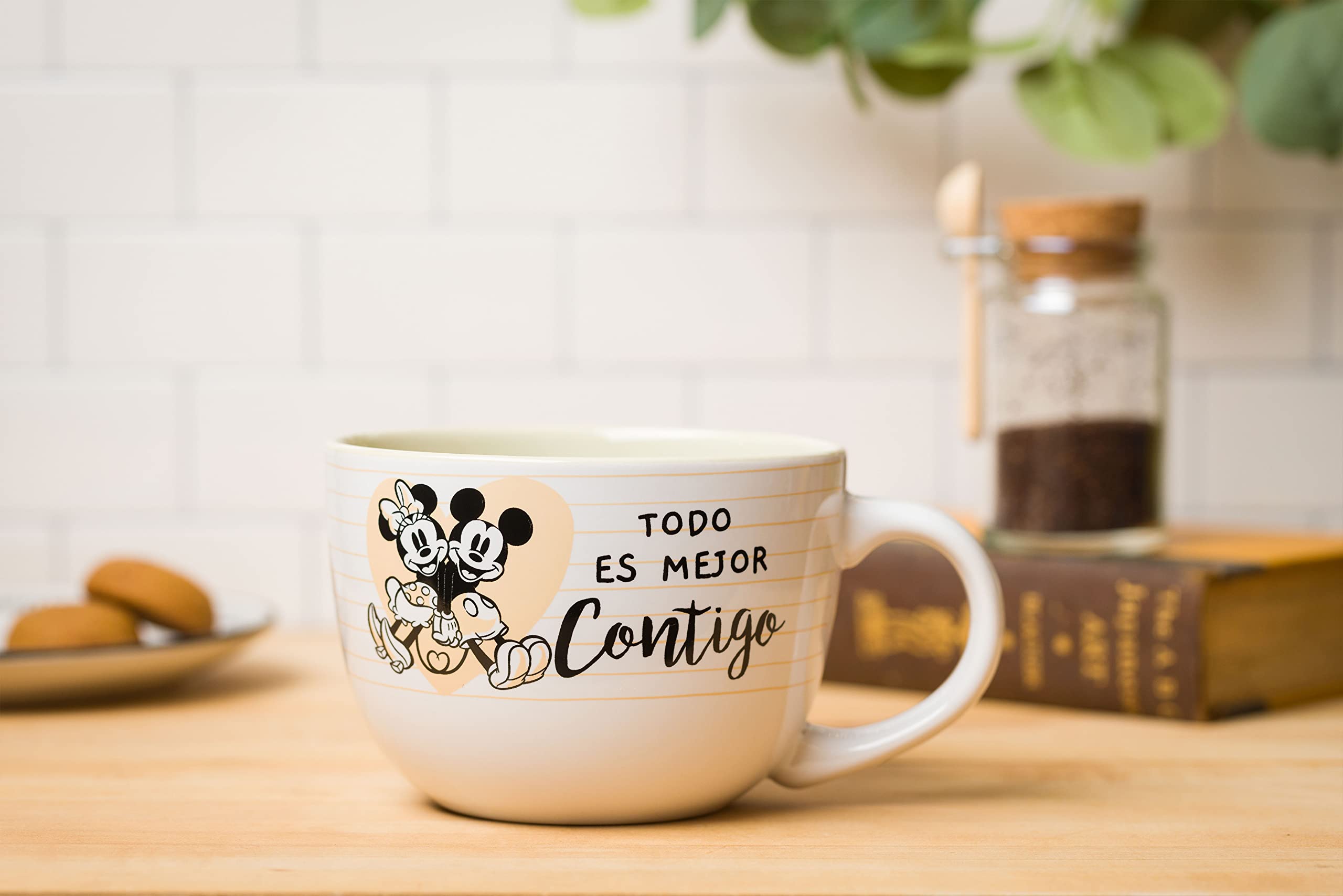 Silver Buffalo Mickey & Minnie Todo Es Mejor Ceramic Soup Mug, 24 Ounces