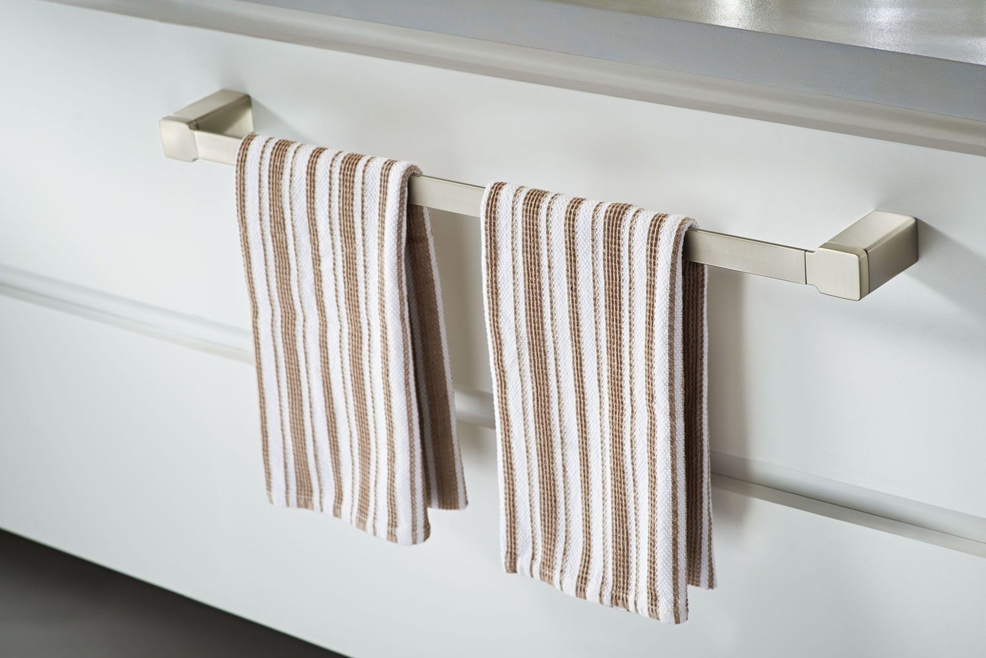 Moen Yb8818Bn 90 Degree 18-Inch -Towel Bar, Brushed Nickel