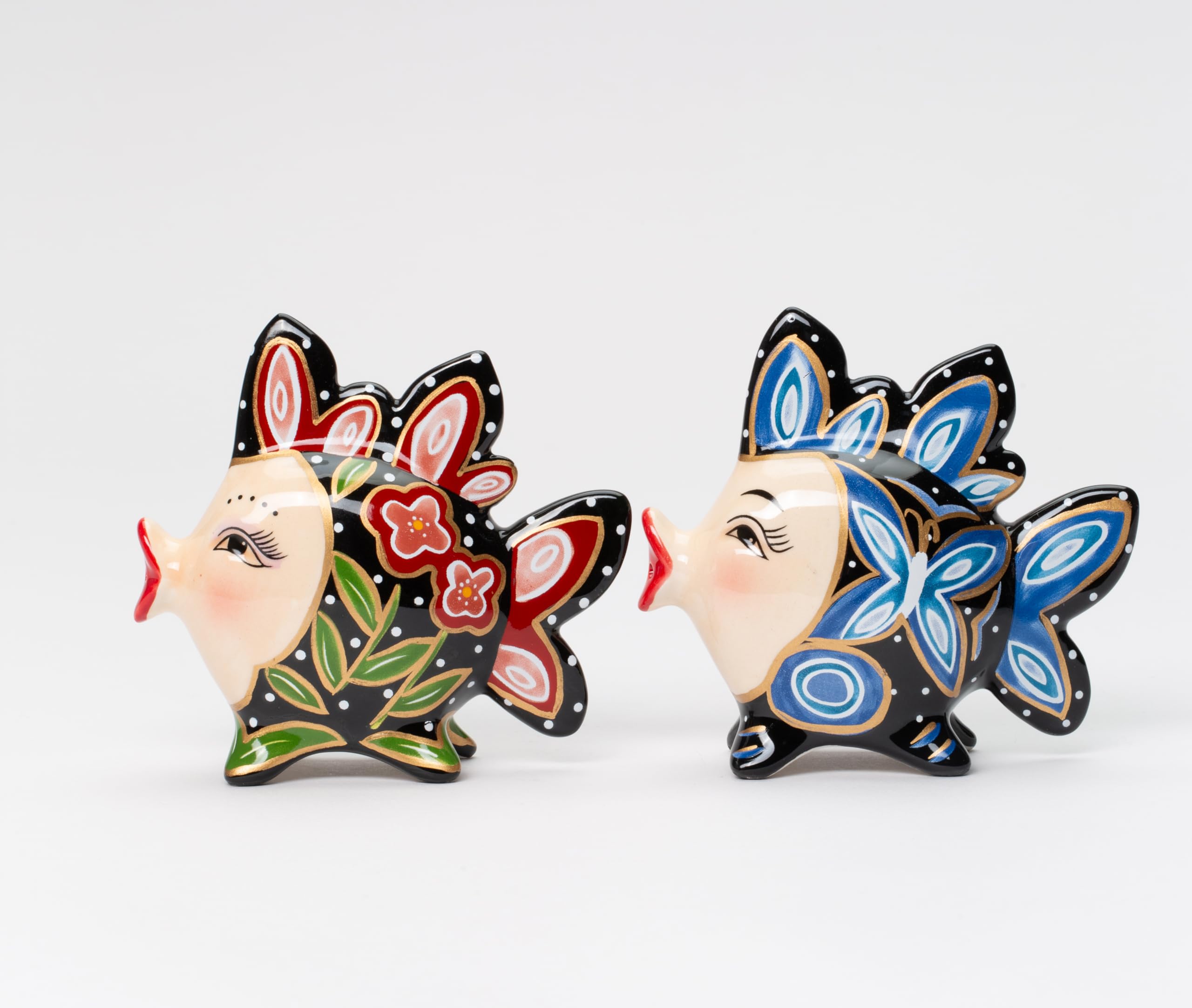 3.5 Inch Red And Blue Floral Kissing Fish Black Salt And Pepper
