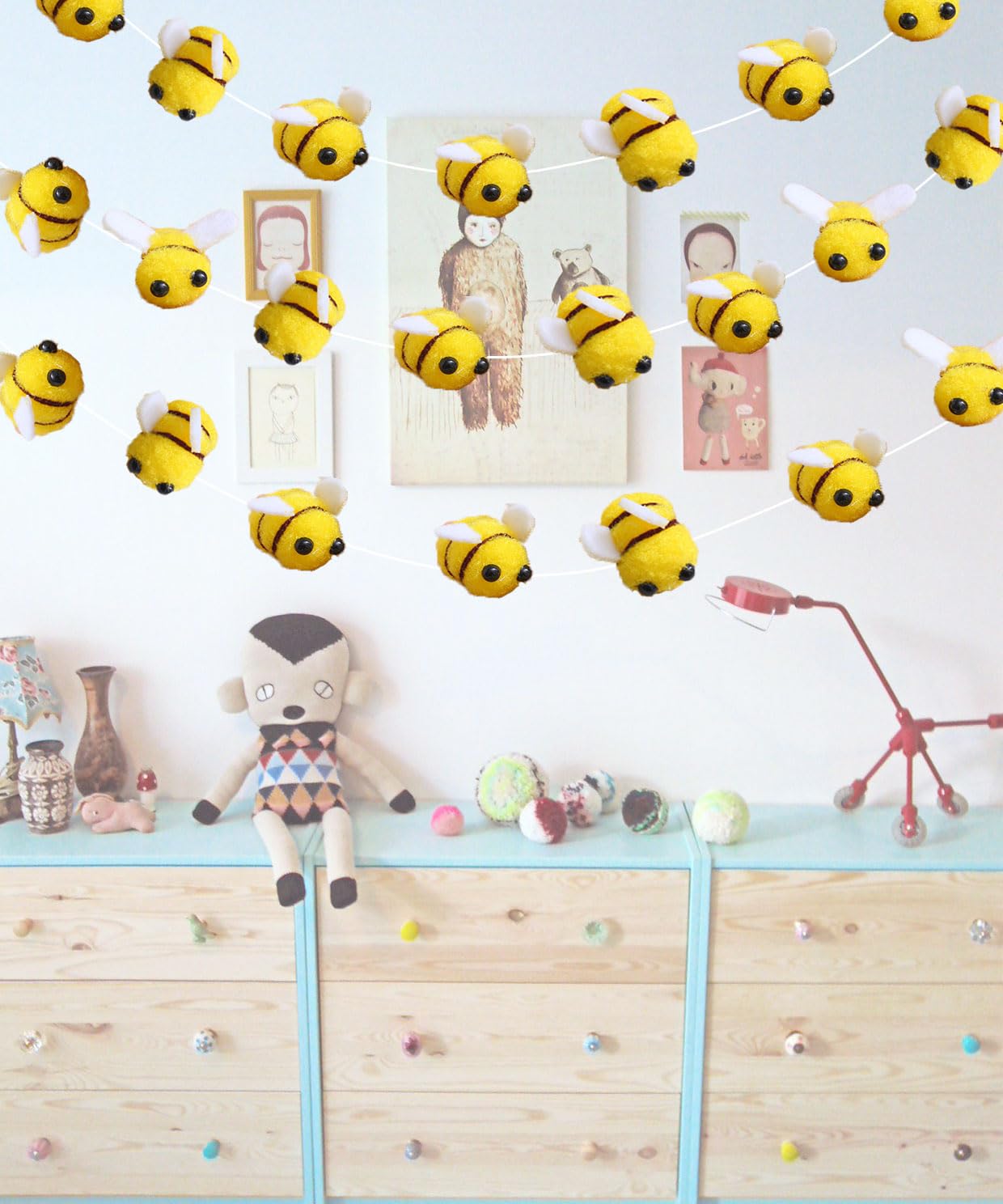 TOTIEJFJ Bee Garland Decoration (2string X 6.6ft) - DIY Pom Pom Honeybee Summer Hanging for Kids Bedroom Garden Decoration Baby