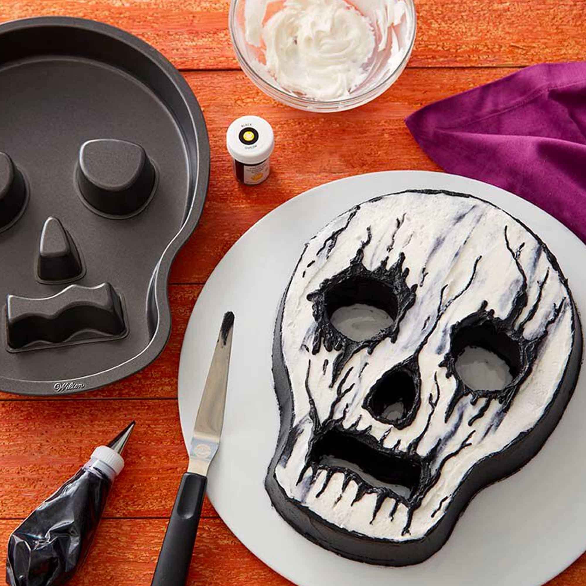 Wilton Skull Cake Pan with Flutes
