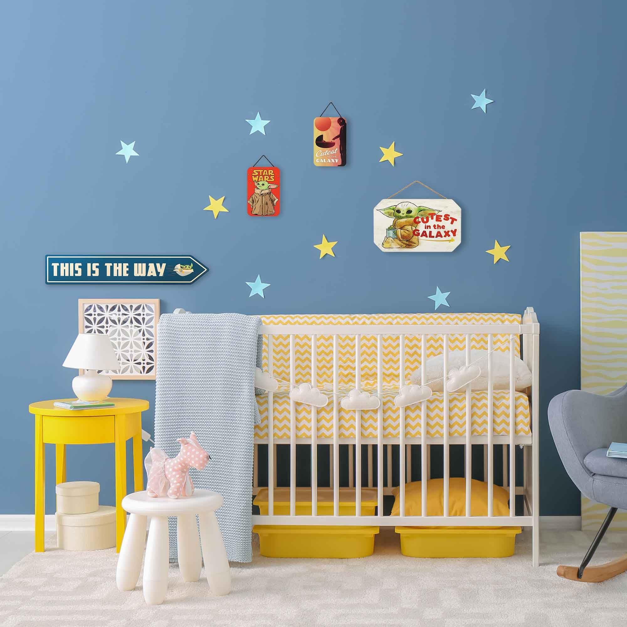 Disney Star Wars: The Mandalorian Baby Yoda Arrow - This Is The Way - Baby Yoda Wall Decor Featuring Grogu, The Child