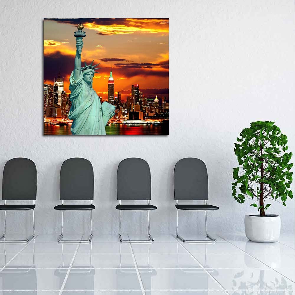 Pitaara Box The Statue Of Liberty & New York City Skyline, Usa | Peel & Stick Vinyl Wall Sticker For Bedroom & Living Room | 19.