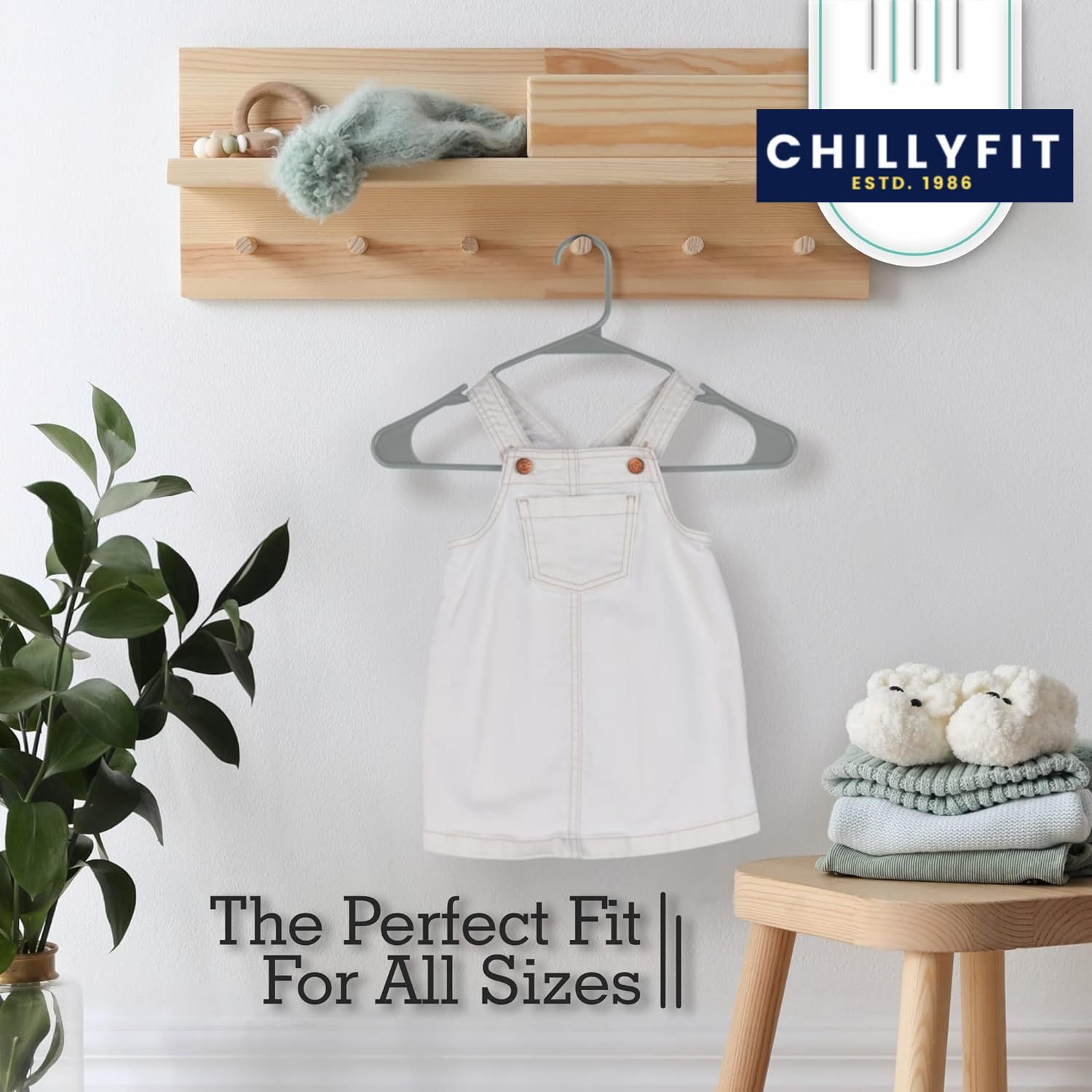 Hangers For Clothes, 20 Pack Chillyfit Plastic Hangers Clothes Hangers For Clothing, Closet, Coats & Shirts - For Everyday Stand