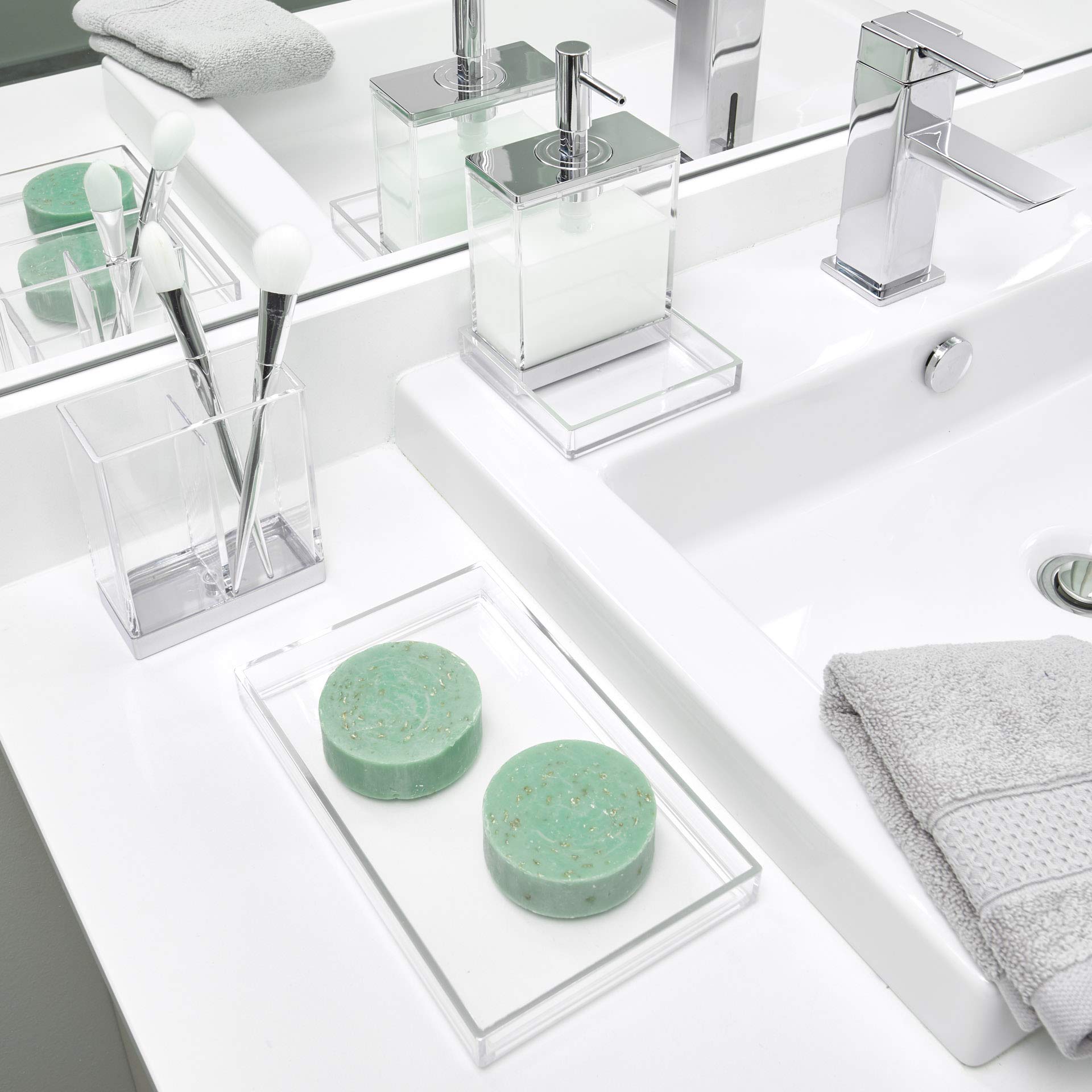 Idesign Bathroom Tray For Towels, Cosmetics And Accessories, The Clarity Collection - 8.68    X 5.34    X 0.95   , Brushed Silve