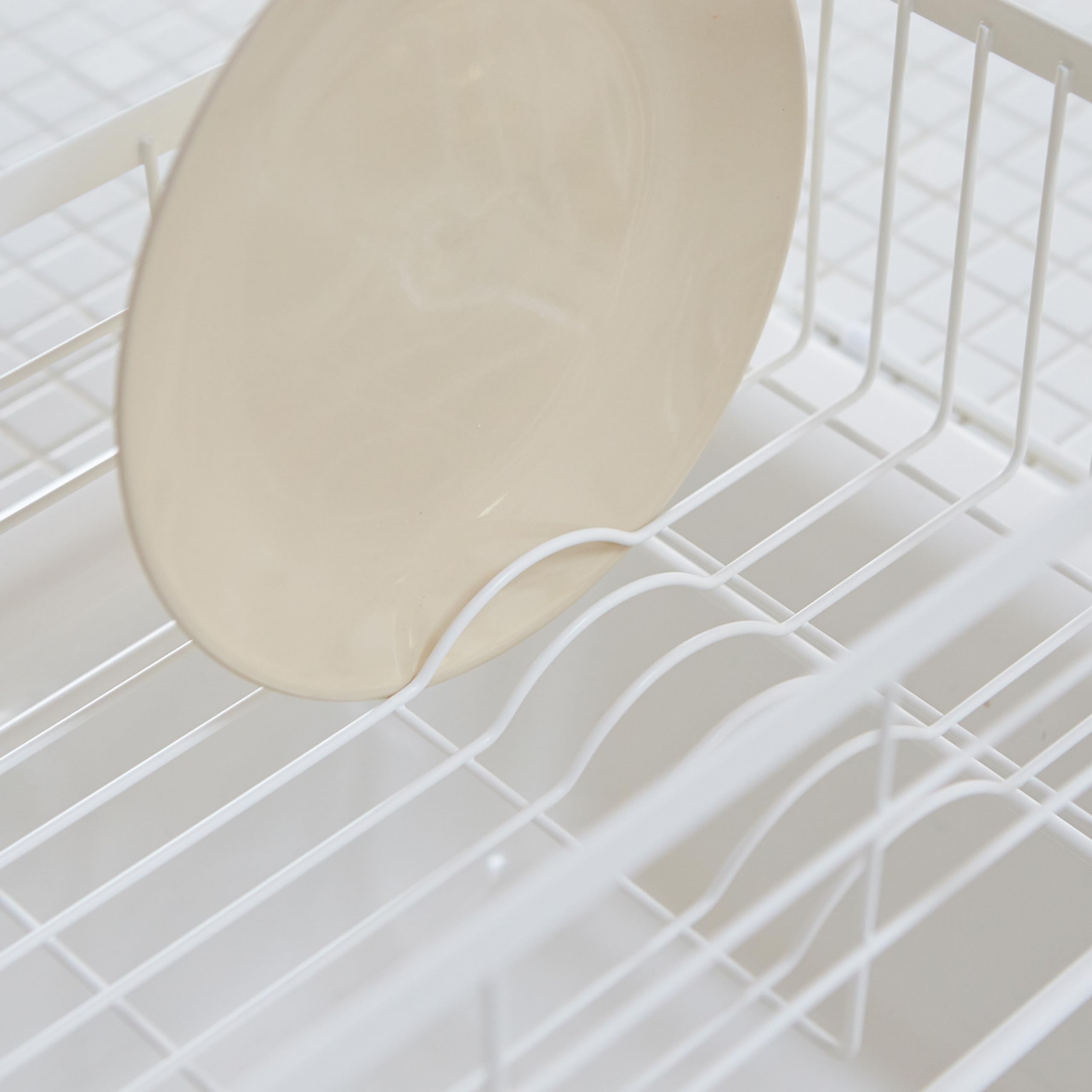 Yamazaki Home 3108 Sink Dish Drainer Rack-Expandable Kitchen Drying Organizer Holder, One Size, White