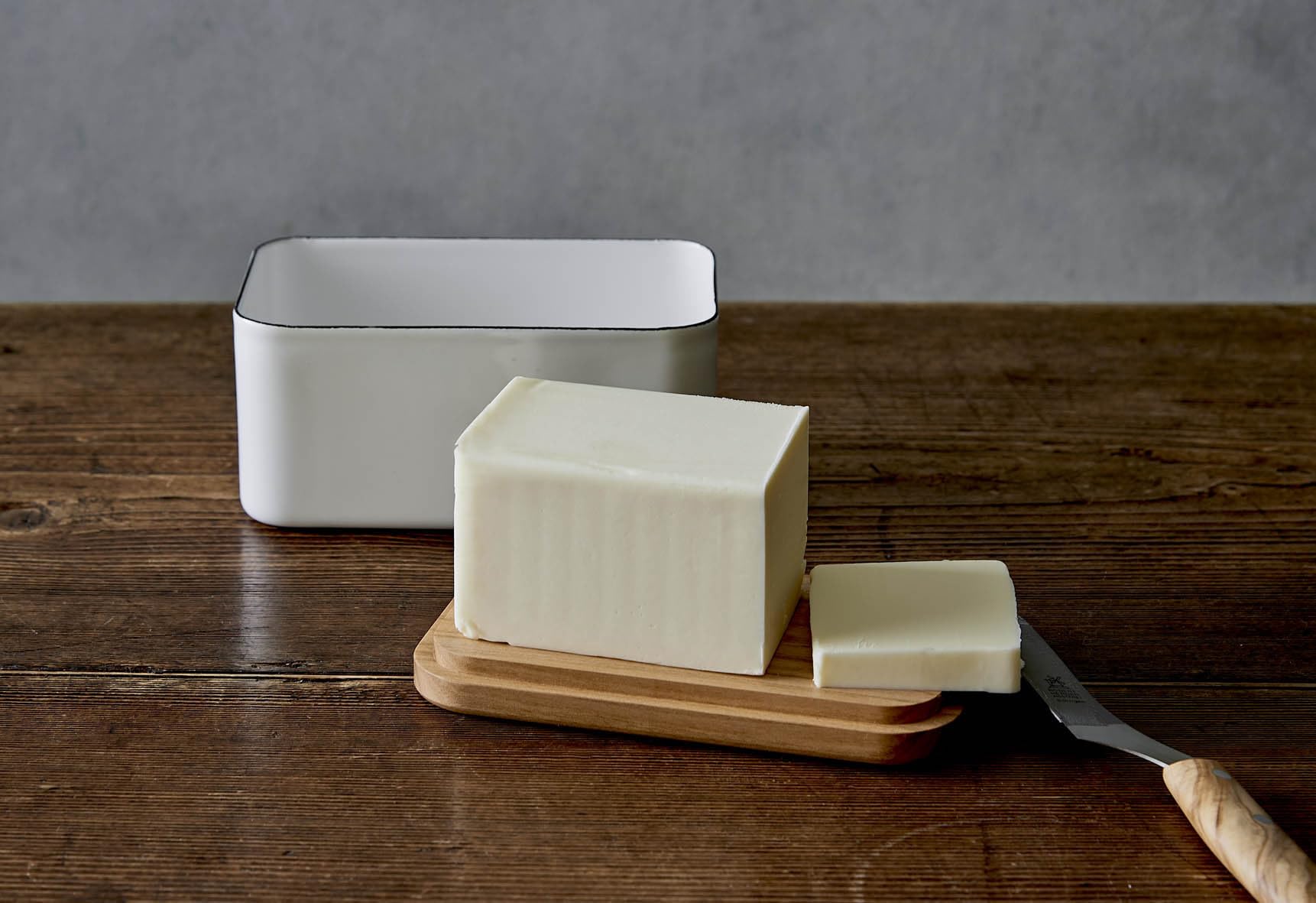 Noda Horo Bt-450 Butter Case, Enamel, 15.9 Oz (450 G), White, Made In Japan