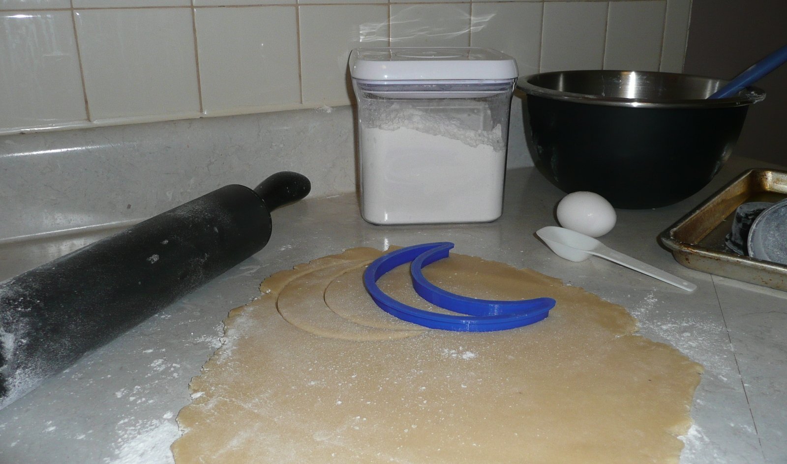 Moon Astronomy Special Occasion Cookie Cutter Made In Usa Pr250 (Large Size: 4 3/4'' X 6'' X 1/2'')