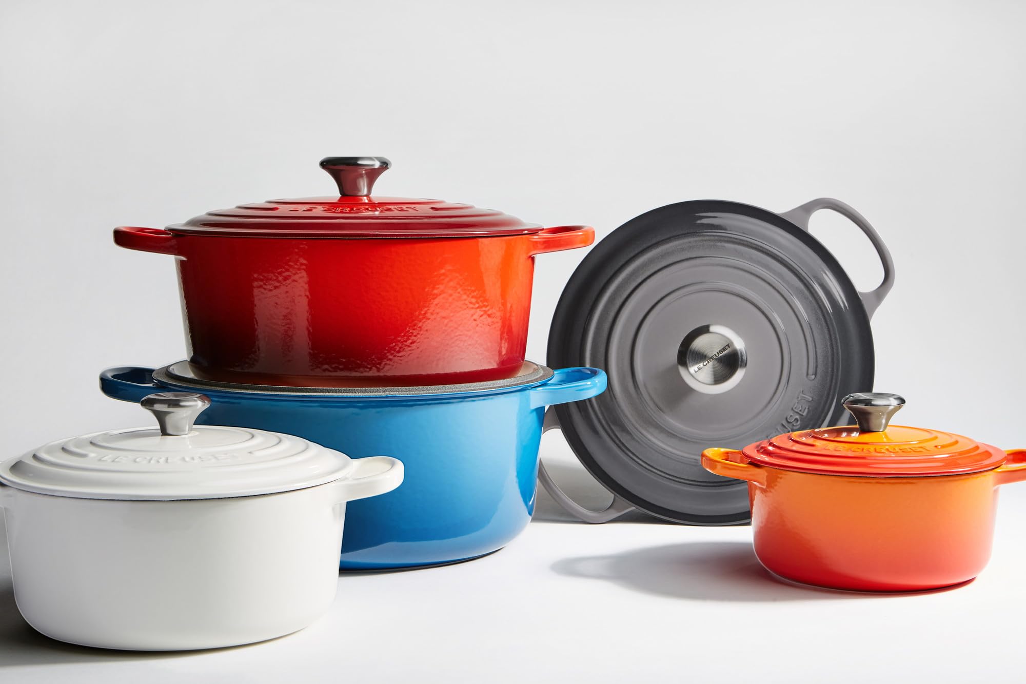 Le Creuset Enameled Cast Iron Signature Oval Dutch Oven, 2.75 Qt., Flame