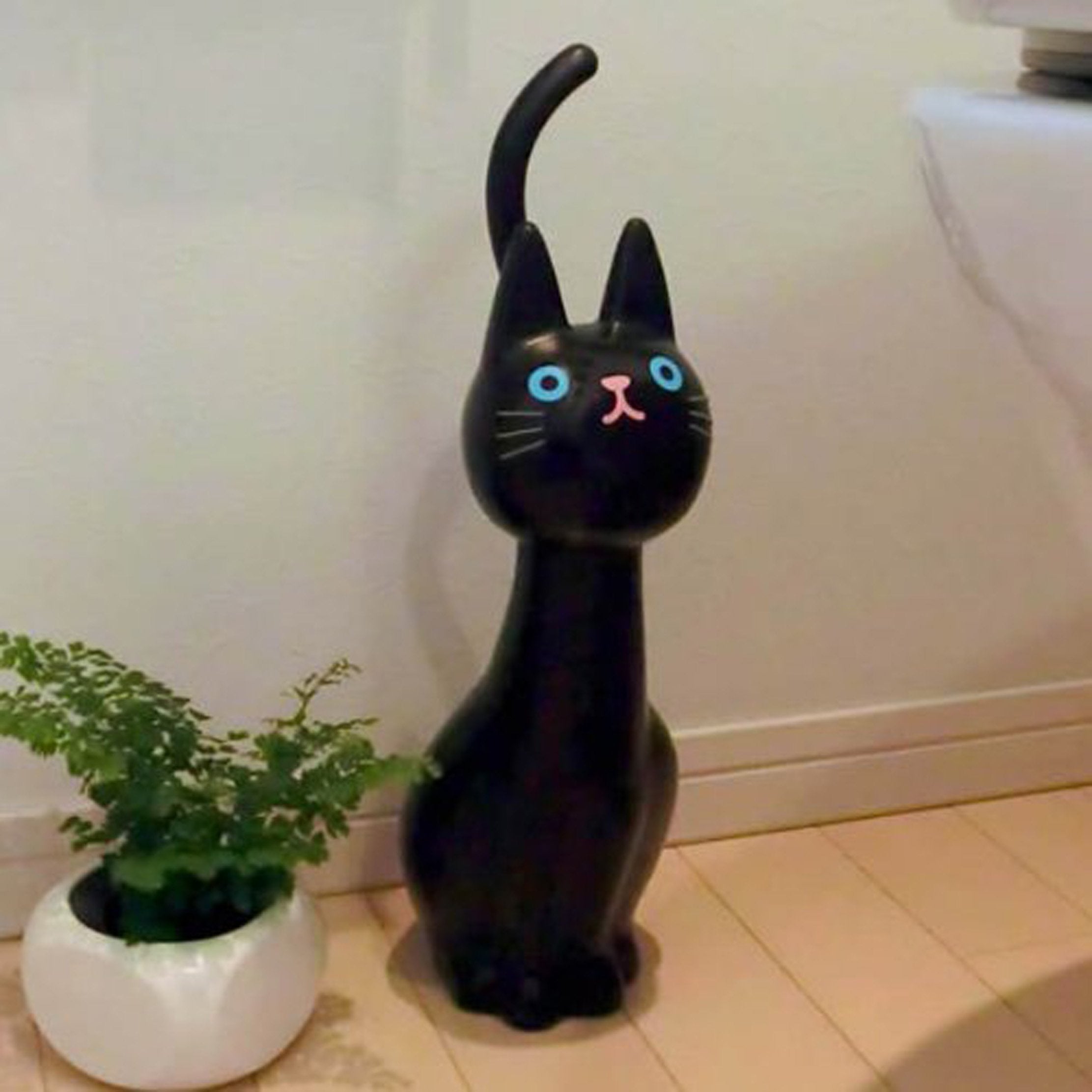 Meiho Cat Toilet Brush MO10017 - Black Durable Cleaning Tool for Cats