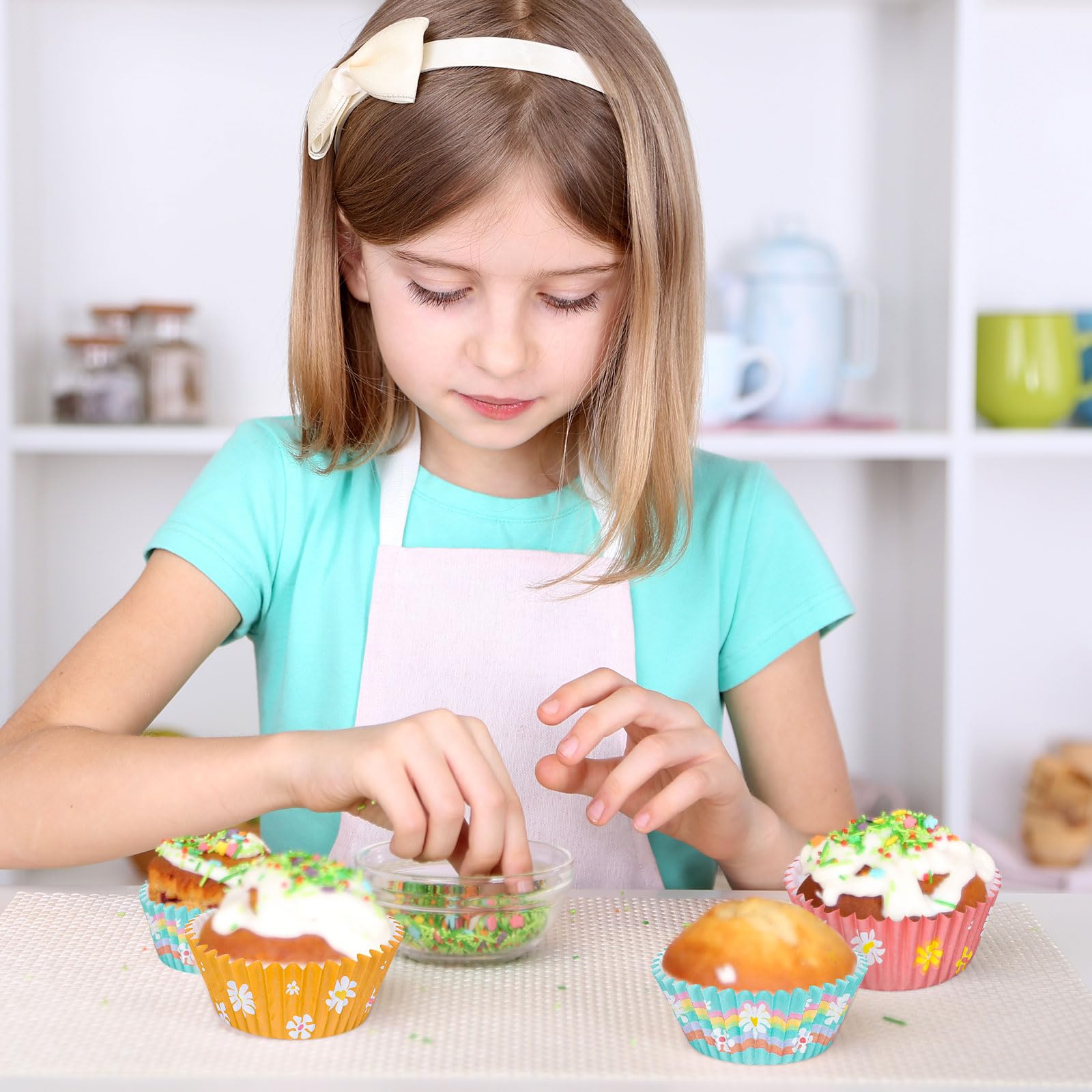 Whaline 600Pcs Back To School Hippie Bus Cupcake Liners Retro Groovy Party Cupcake Wrappers Cartoon Bus Paper Baking Cups Baking