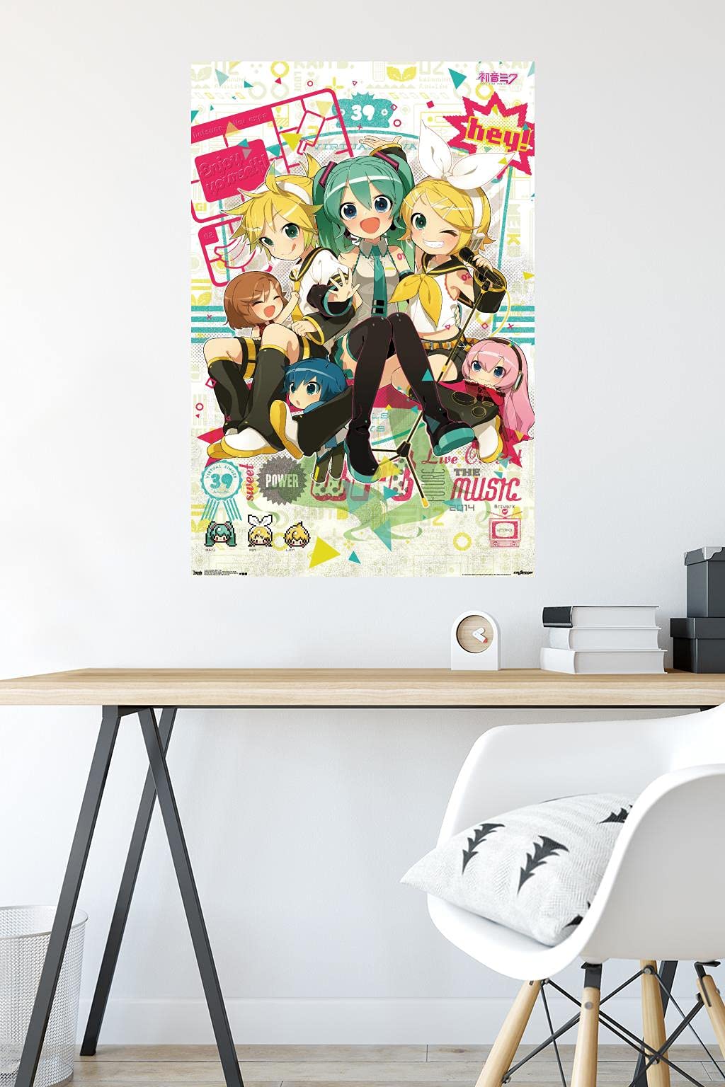 Trends International Hatsune Miku Hey Wall Poster 22.375'' X 34''