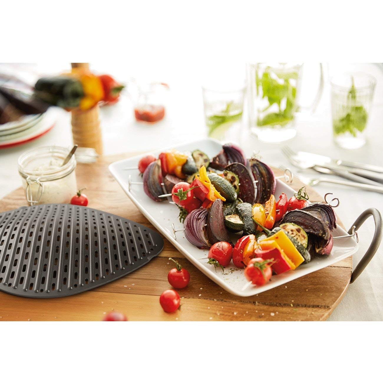 Philips Airfryer XXL Grill Master Kit for Twin Turbos Tar Model Air fryers  Non-stick  Grill Bottom  6 Skewers  Dishwasher Safe Parts for Easy Cleaning  Recipe Booklet  Black (HD9951/01)