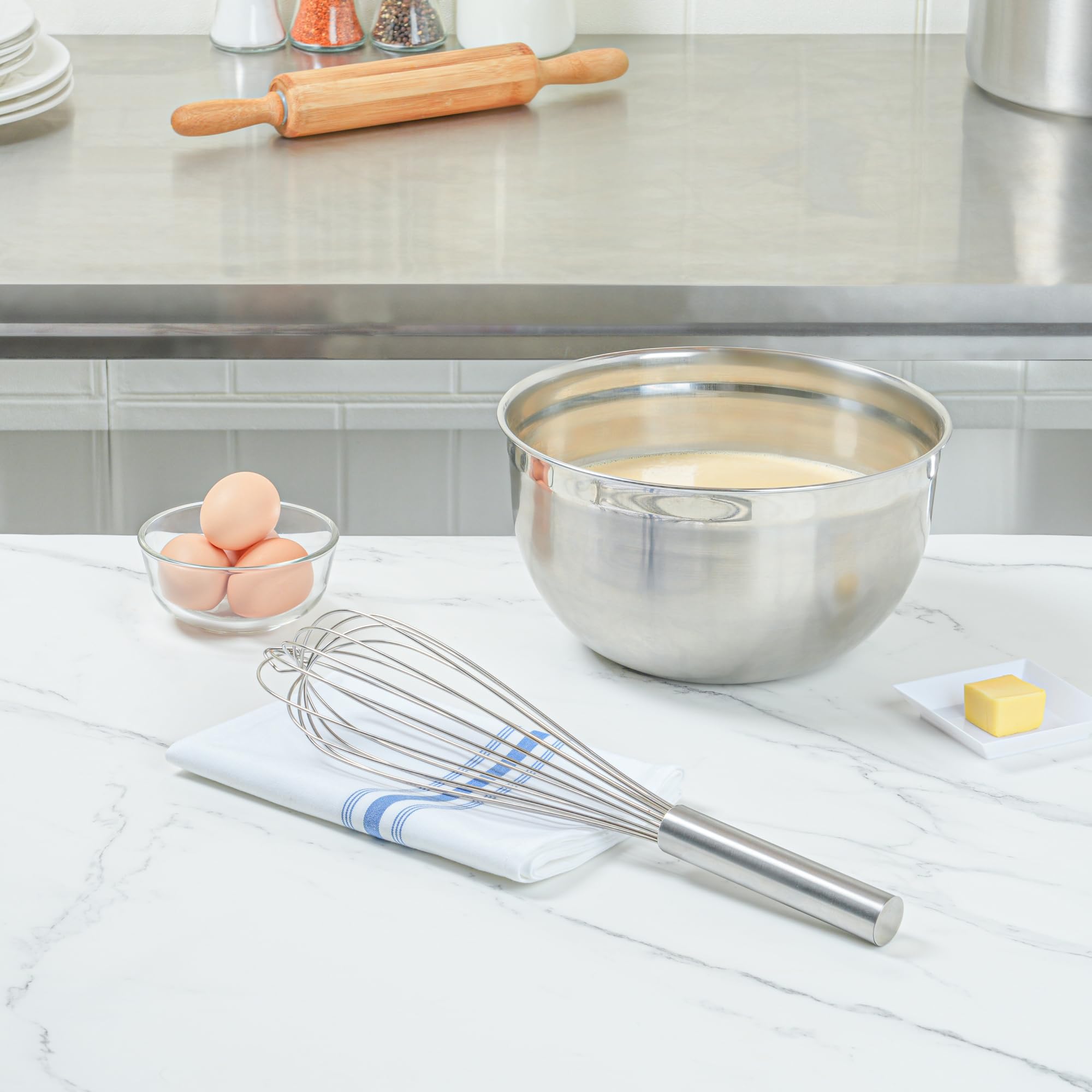 Restaurantware Met Lux 16 X 3 X 3 Inch Baking Whisk 1 French Whisk With Ergonomic Handle - Dishwashable Won'T Corrode Stainless