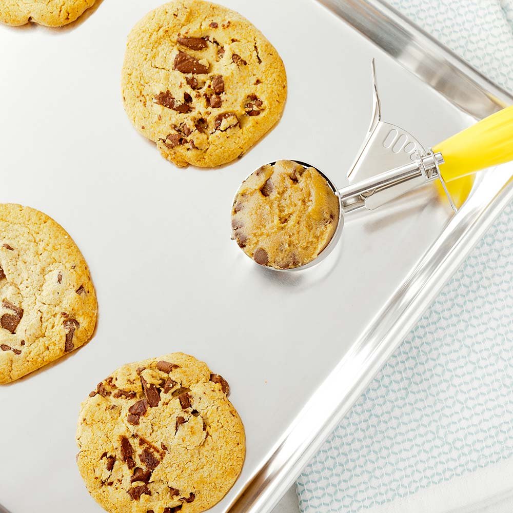 Restaurantware Met Lux 2 Ounce Portion Scoop 1 Trigger Release Cookie Scoop - With Yellow Handle Stainless Steel Disher For Port
