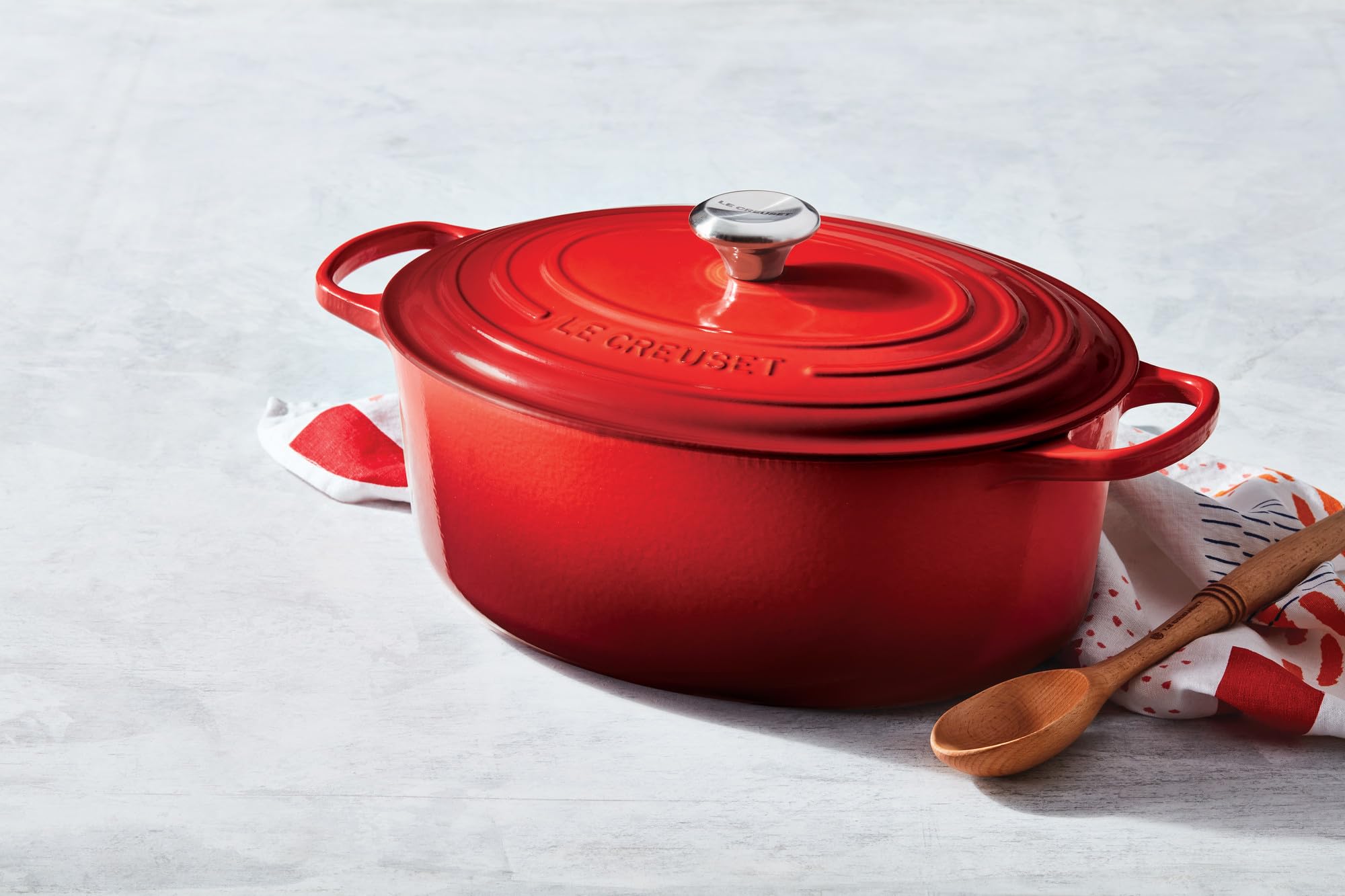 Le Creuset Enameled Cast Iron Signature Oval Dutch Oven, 5 Qt. , Cerise