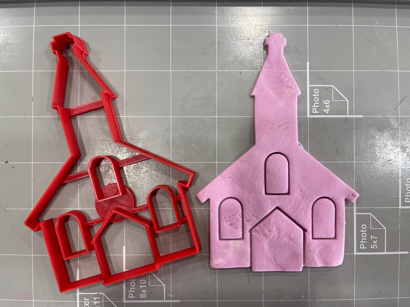 Arbi Design Church Cookie Cutters - 3 Inch Plastic - May Vary Color