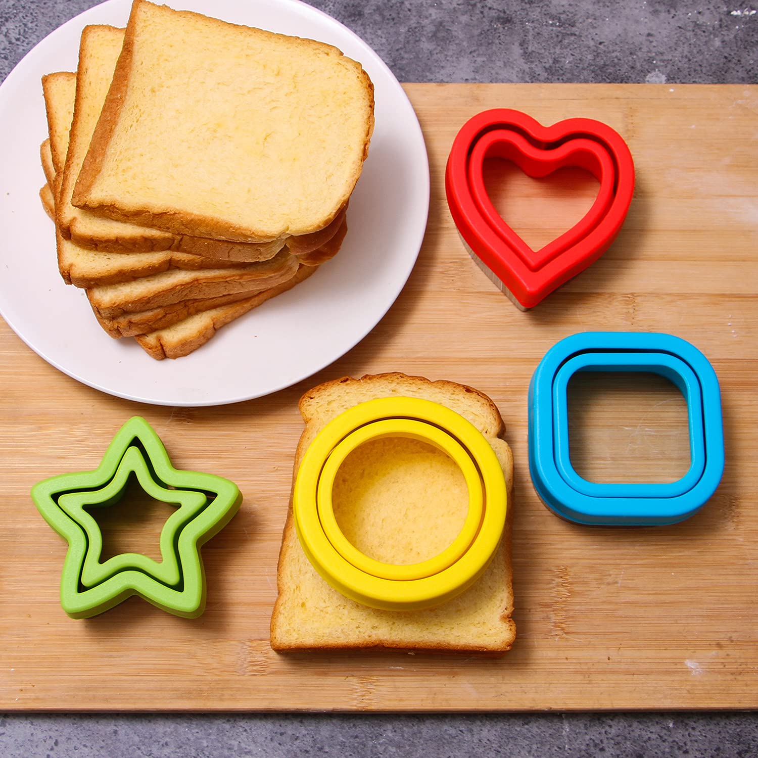 Bakingworld Sandwich Cutter And Sealer,Set Of 4 Bread Sandwich Decruster Pancake Maker Diy Cookie Cutters For Kids Bento Box,Rou