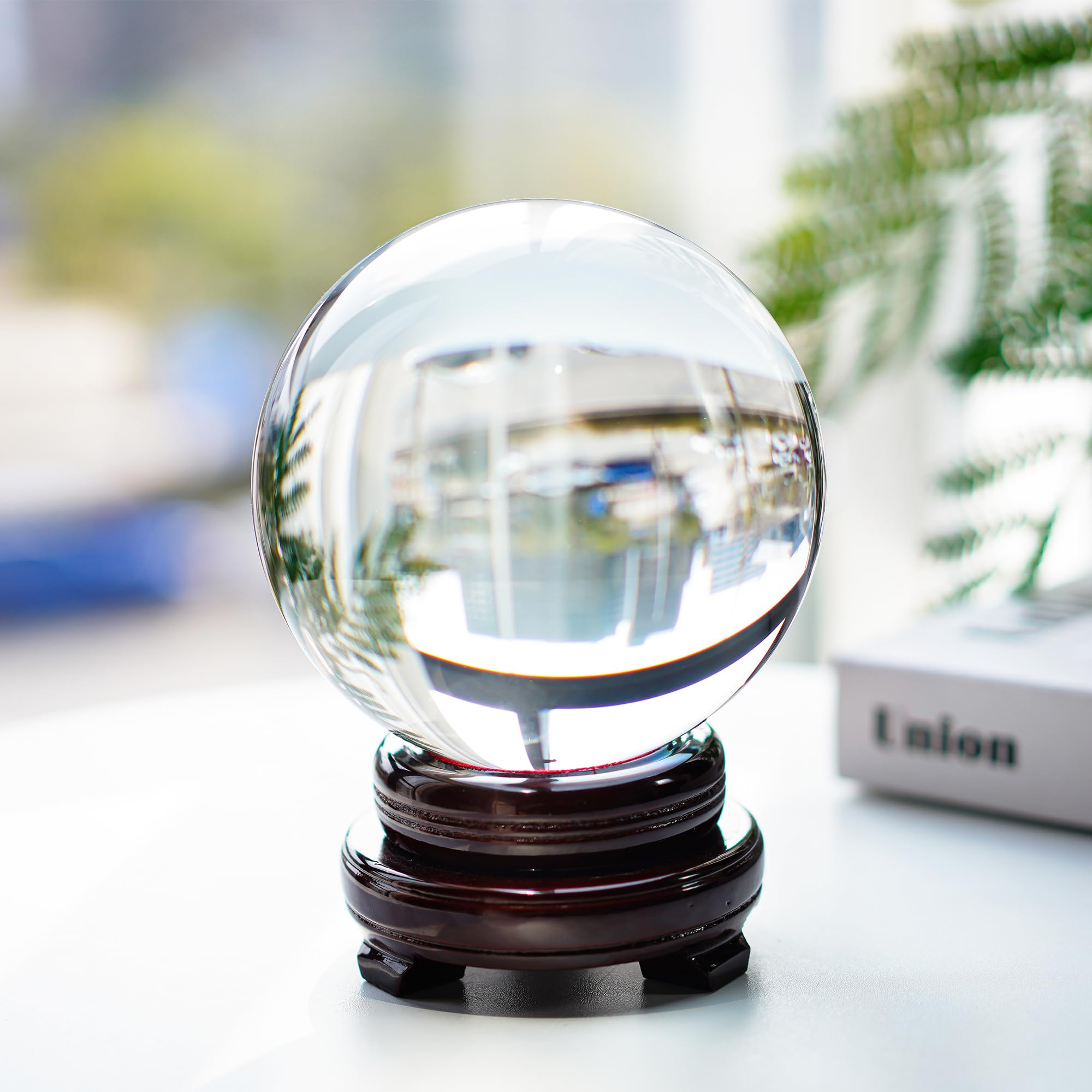 150mm/6inch Clear Crystal Ball with Wooden Stand Fortune Teller Mystical Quartz Ball Photography Props FengShui Divination Spher
