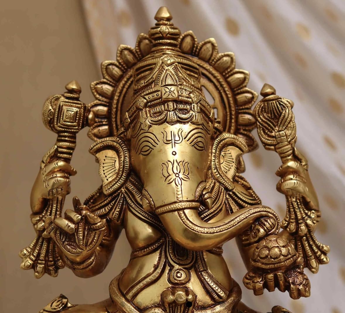 Iyi Merchant Brass Ganesh Statue | Ganpati Sitting On Lotus Base | Golden Ganesha | Fine Work Ganpati Murti For Home Dcor, Templ