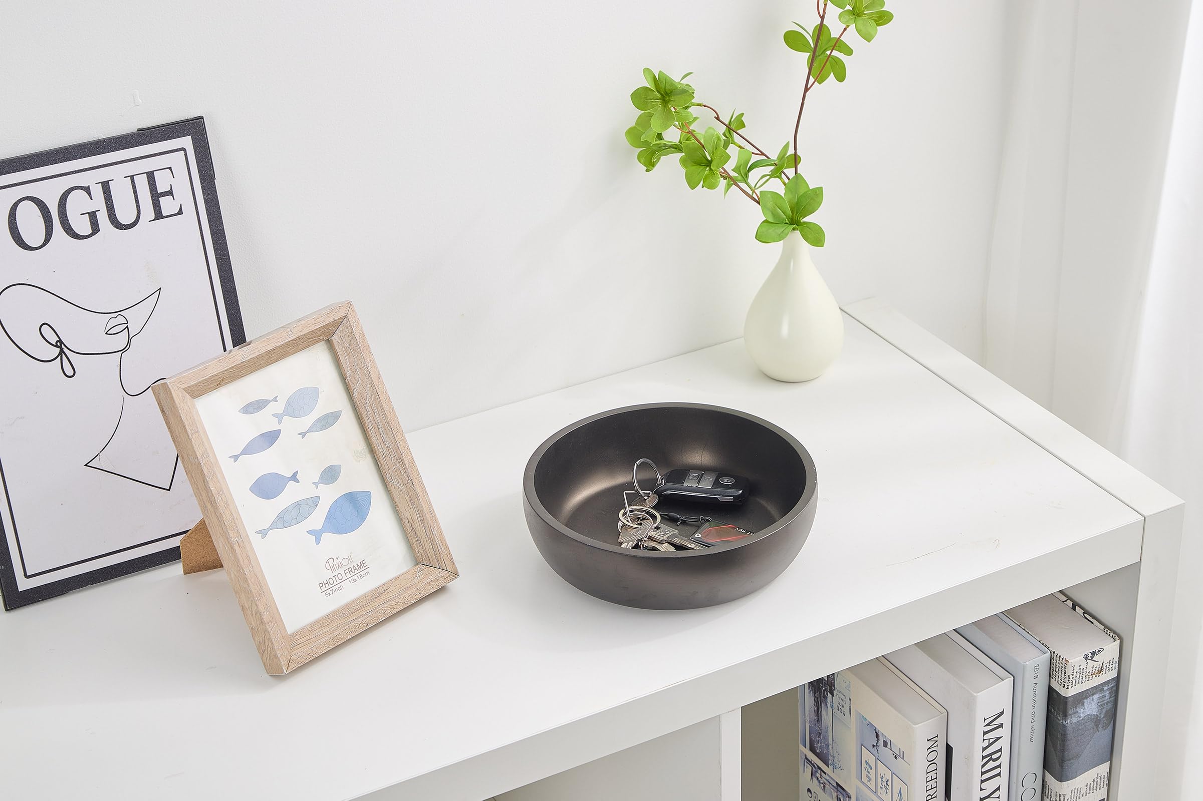 Aotea Crafts 7.9 Large White Key Bowl for Entryway Table Decor - Modern Concrete Sturdy Decorative Key Holder Bowl for Keys