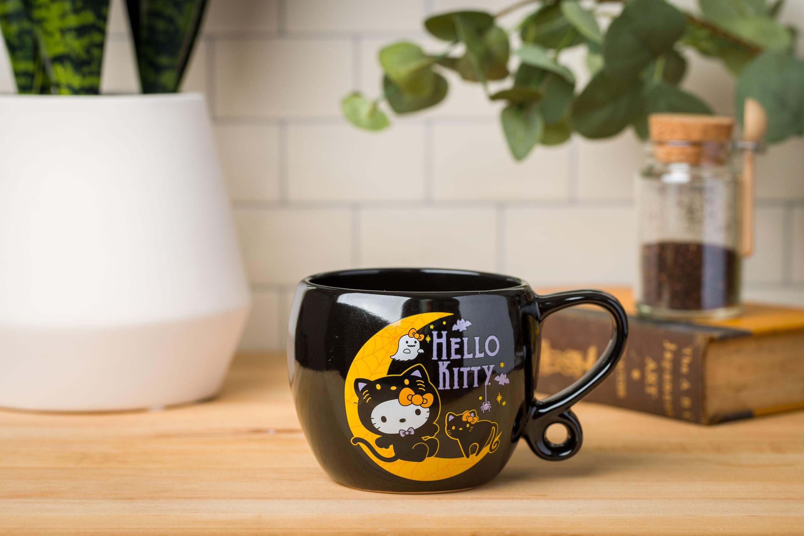 Silver Buffalo Sanrio Hello Kitty Halloween Loop Handle Ceramic Mug, 15.9 Ounces