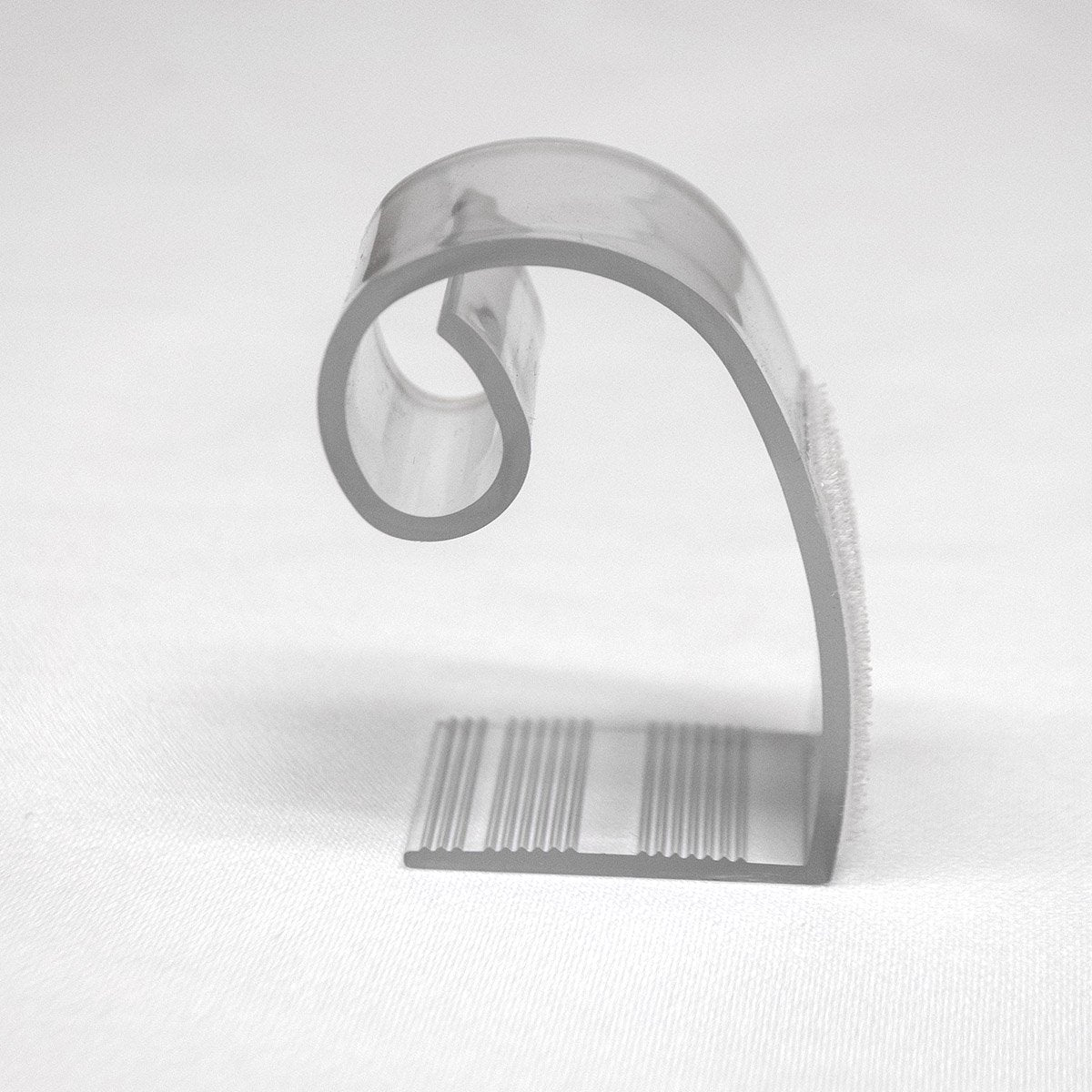 Clear Table Skirting Clips (Bc) For 2 And 1/2In To 3In Table Edge - 50 Pack