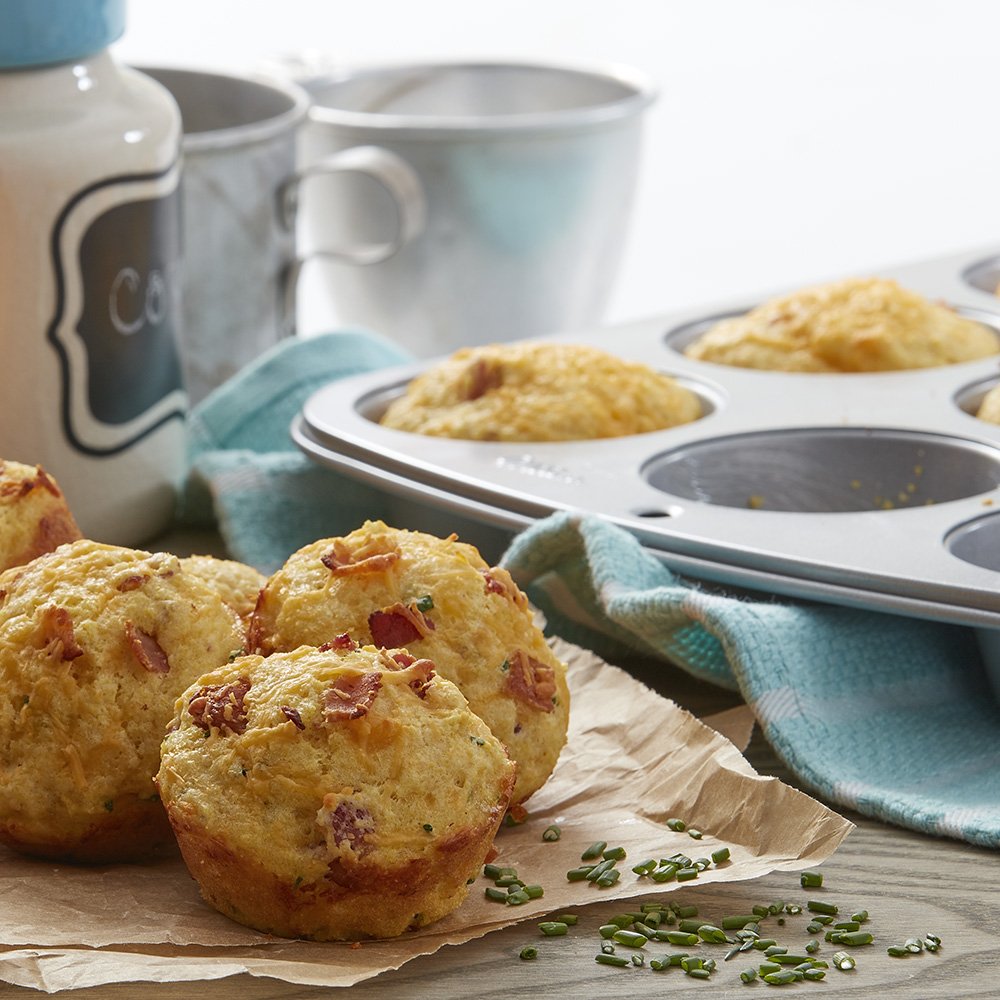 Wilton Recipe Right Covered Muffin Pan