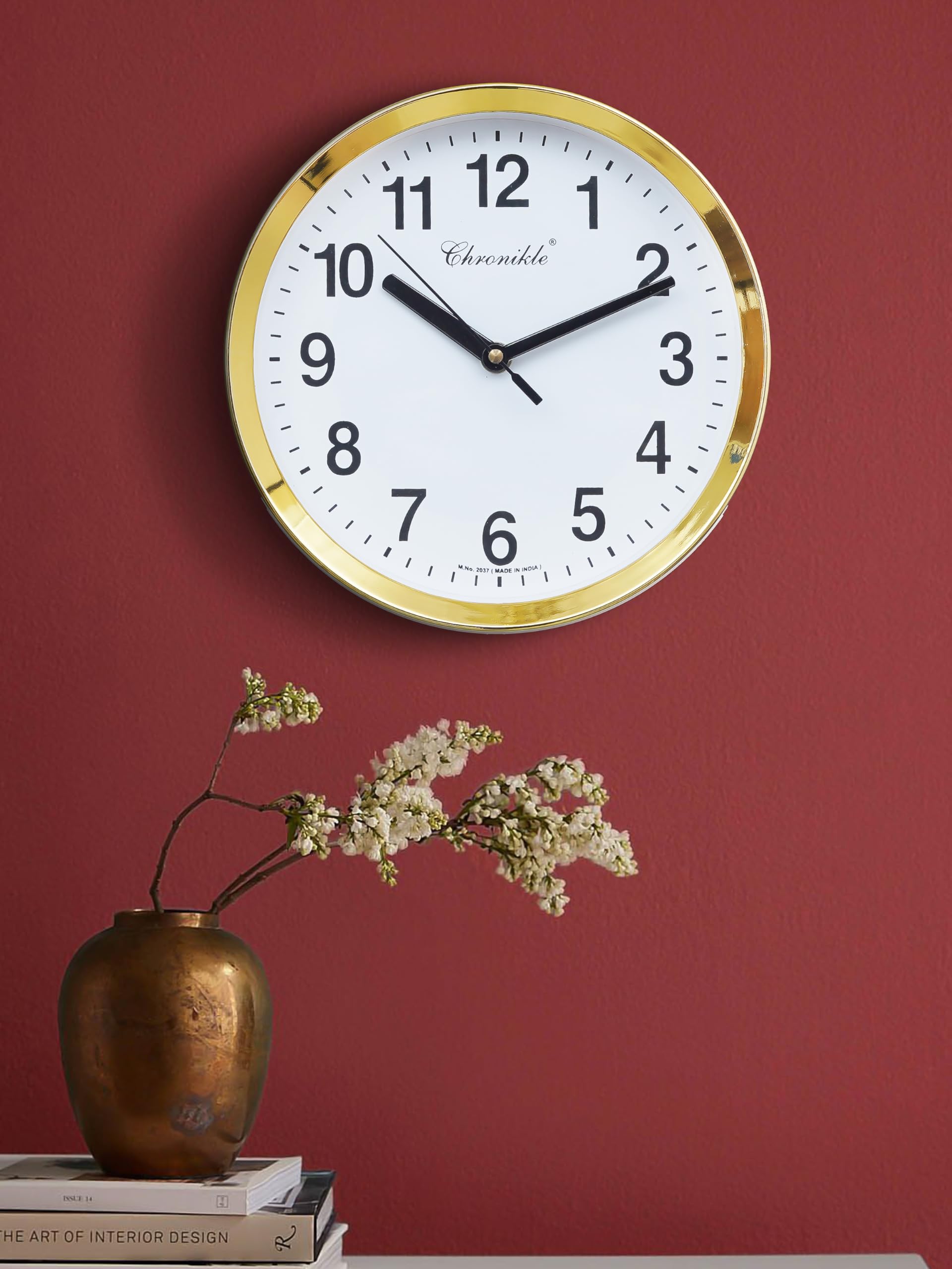 Chronikle Elegant Round Plastic Case White Dial Analog Wall Clock For Living Room Home Decorations Office Gifts (Size: 20 X 4.5