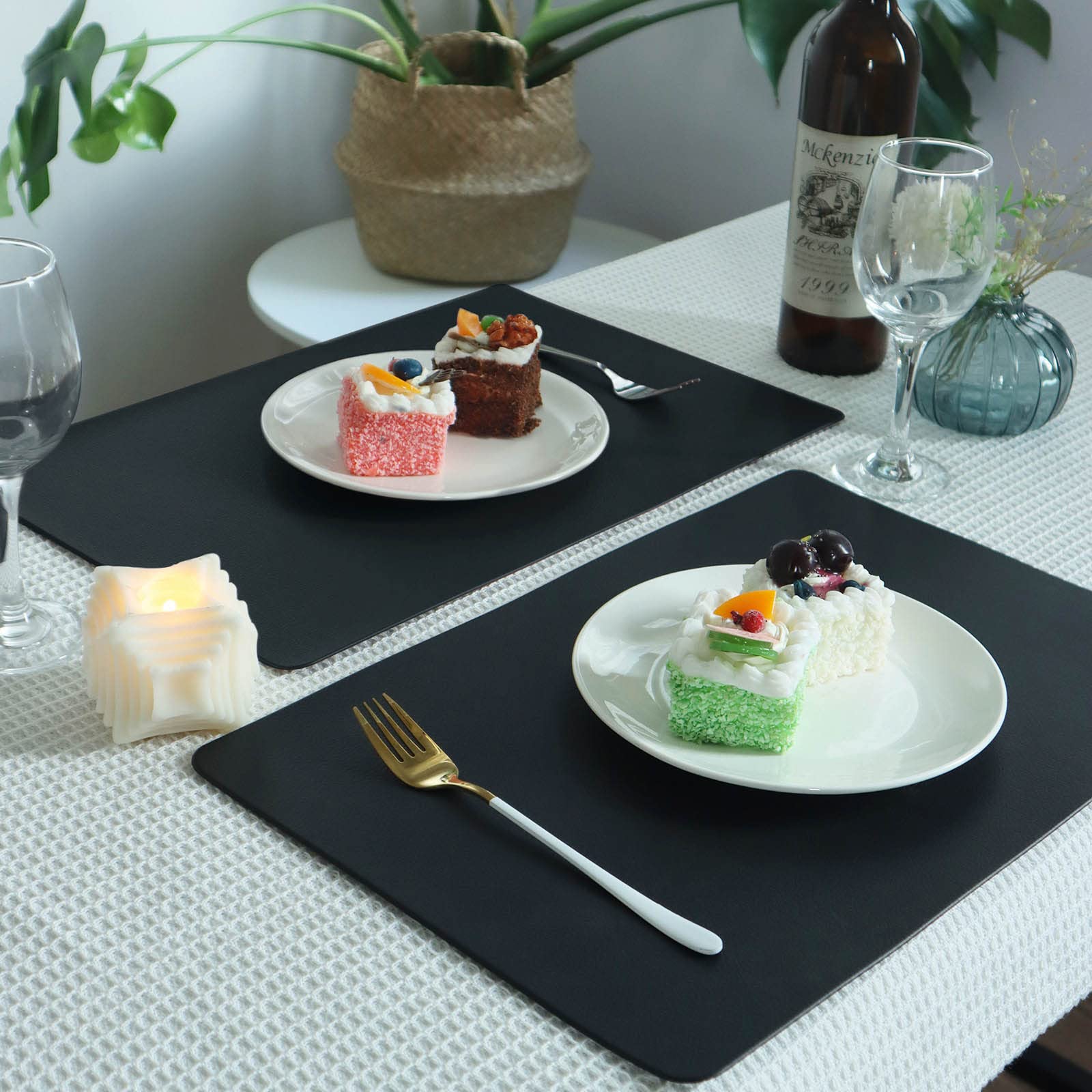 Vinjiasin Placemats Set Of 8 Black Leather Place Mats For Indoor Outdoor Kitchen Dining Table Mats Waterproof Wipeable Heat Resi