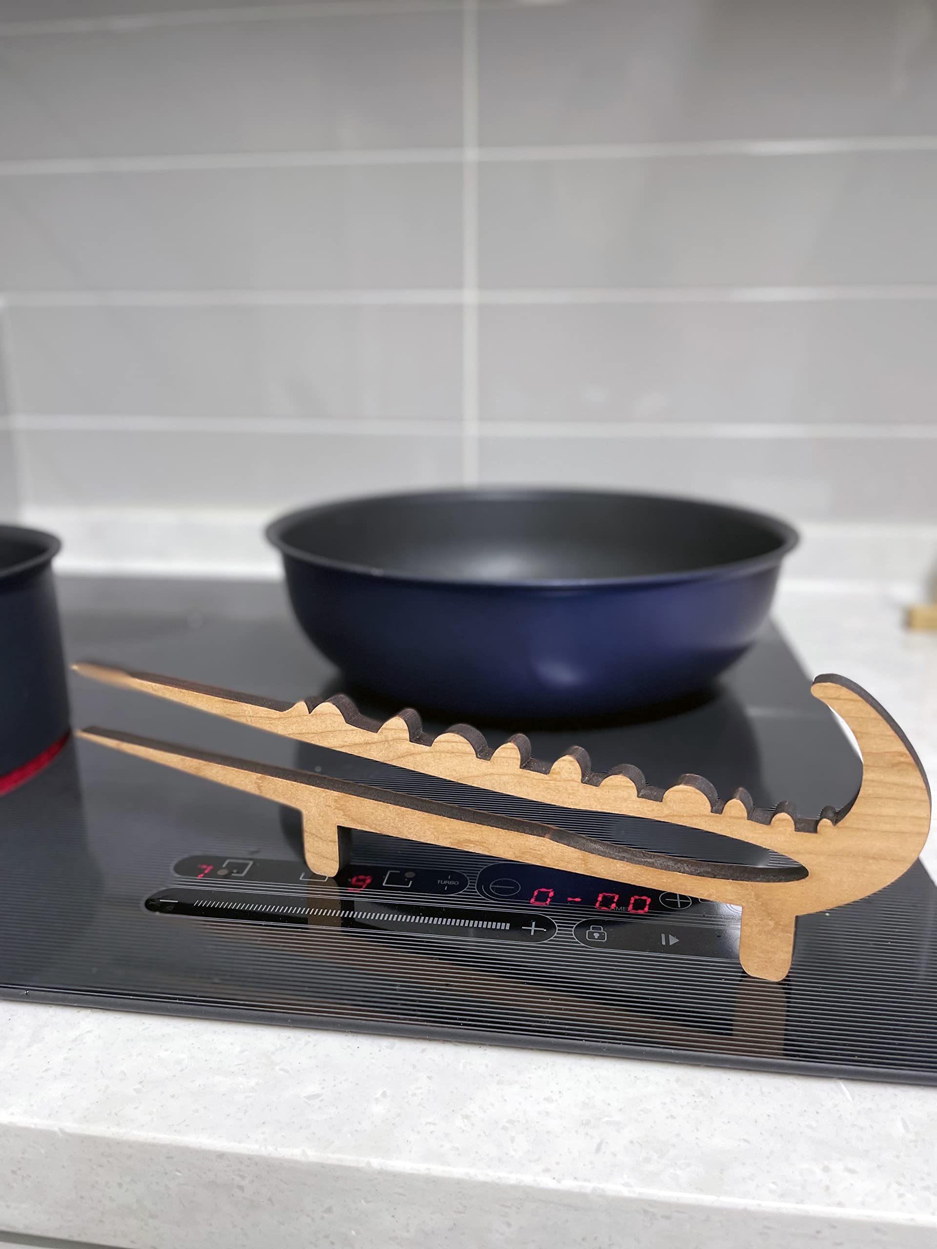Jonathan Alden Crocodile Toaster Tongs - Cherry Wood, 5x5, Cherry Red, Model 8541967653