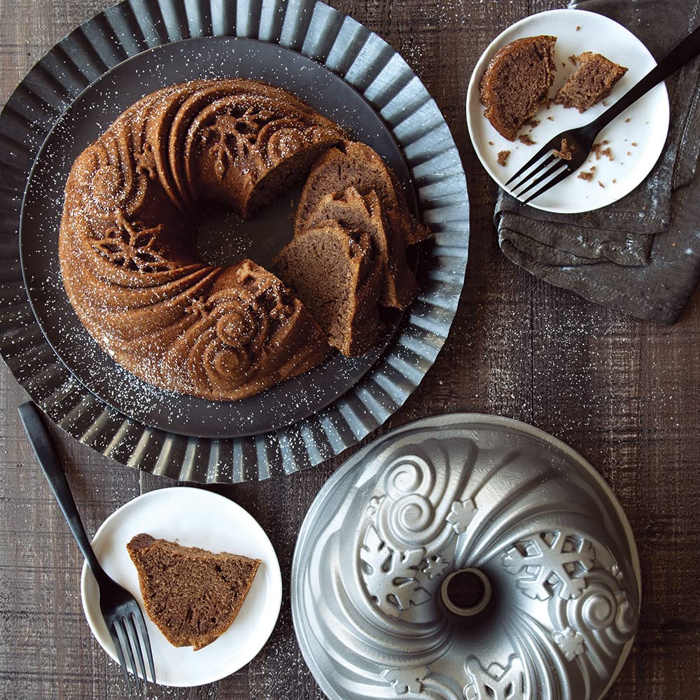 Nordic Ware Let It Snow Bundt Pan, 10-Cup Aluminum Bakeware, Silver, Model 93648