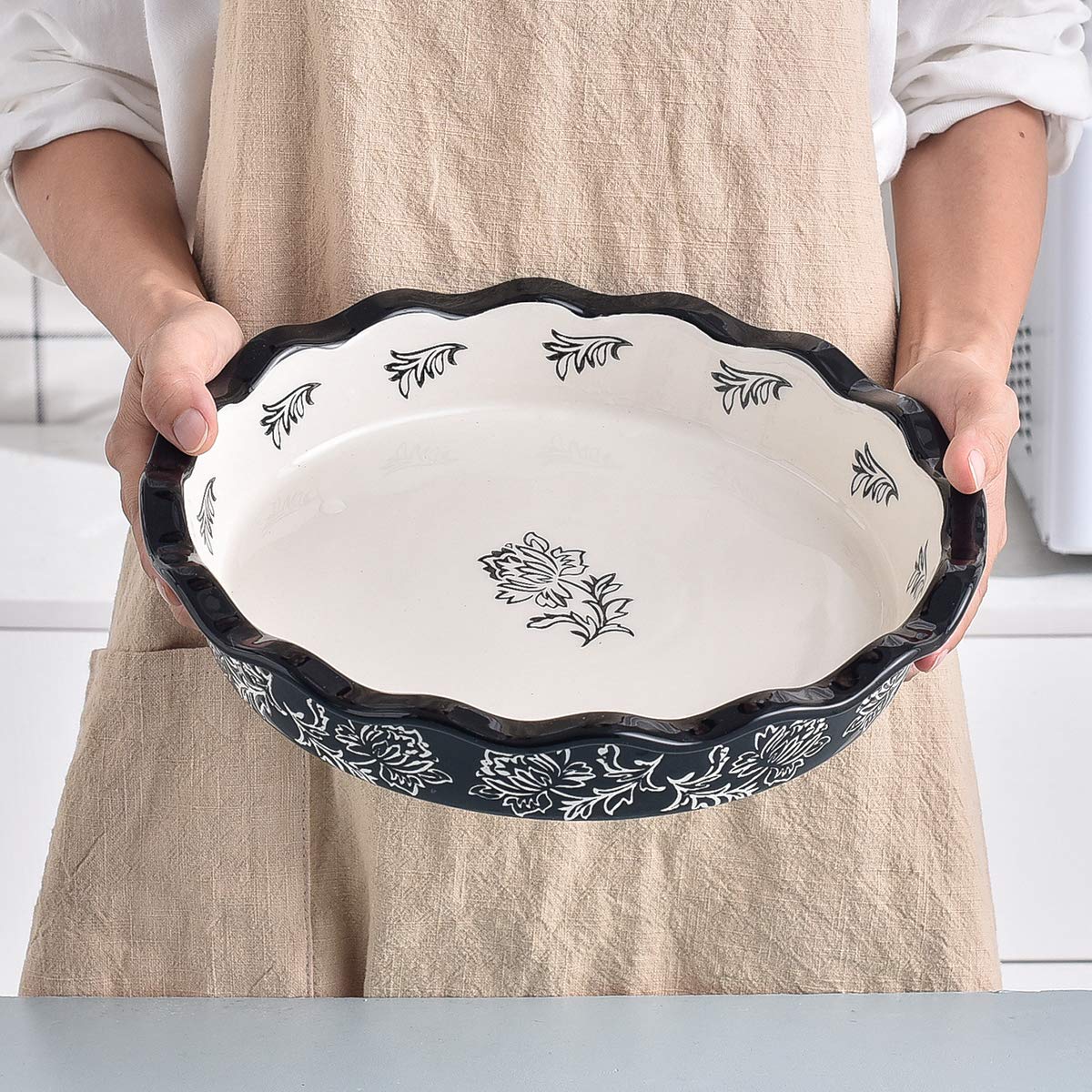 Wisenvoy Ceramic Deep Dish Pie Plate - Non-Stick 9x9 in Black Baking Pan