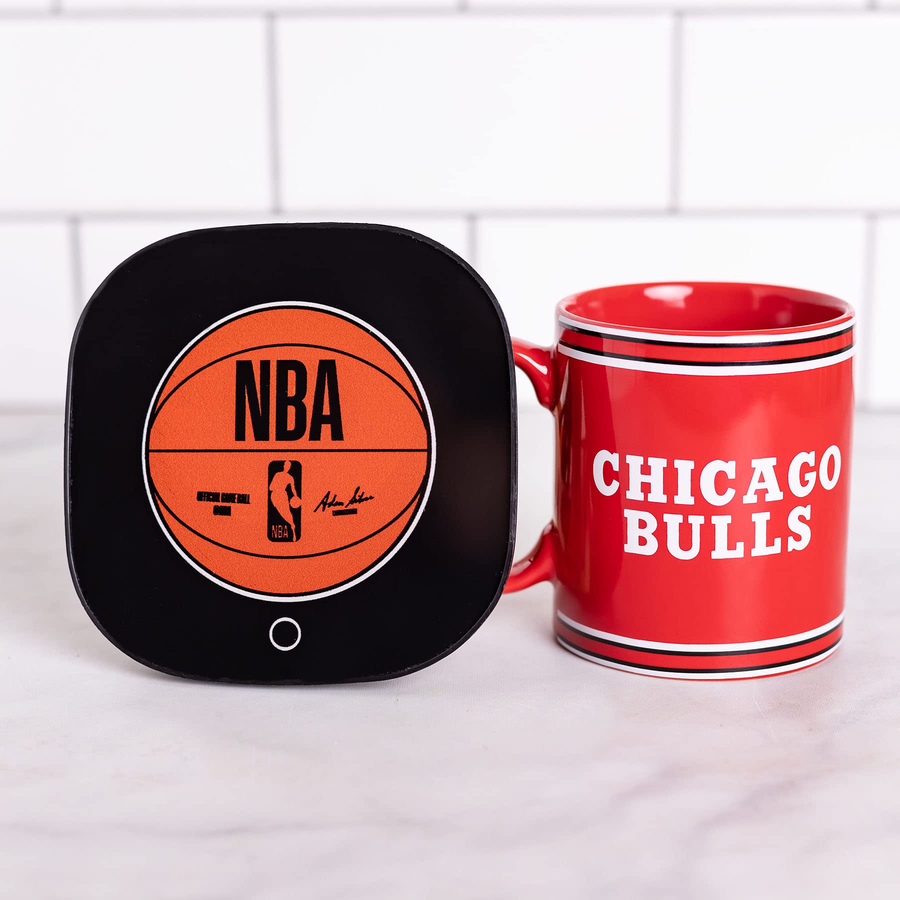 Uncanny Brands Nba Chicago Bulls Logo Mug Warmer With Mug Keeps Your Favorite Beverage Warm - Auto Shut On/Off