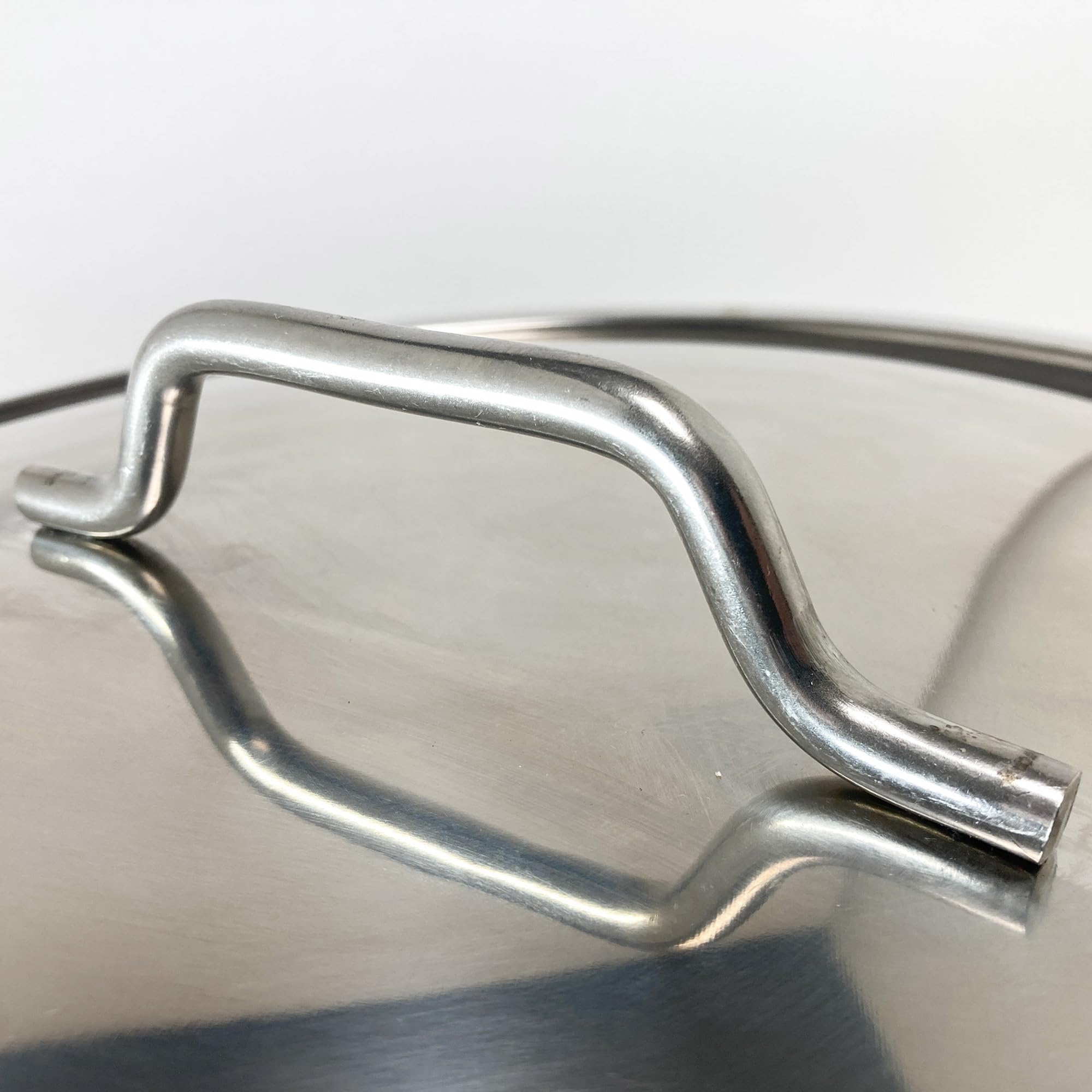 Bayou Classic Kds-182 Stainless Steel Boiler Cooker Kit Features 82-Qt Stainless Boiler With Lid, Boil Basket With Helper Handle