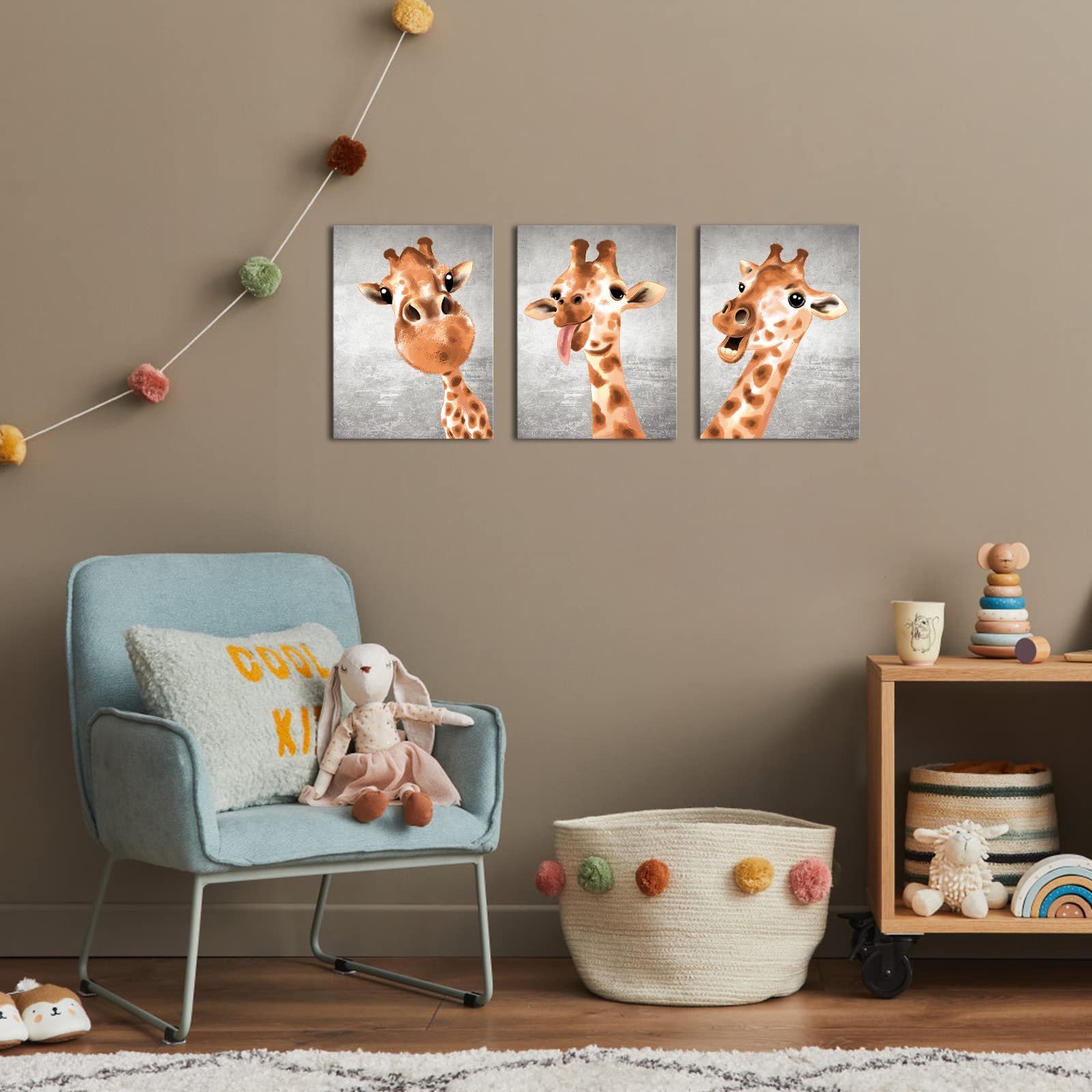 VVOVV Wall Decor Giraffe Decor Picture Animal Wall Art Funny Nursery Wall Decor Framed Ready to Hang  12inx16inx3Pieces