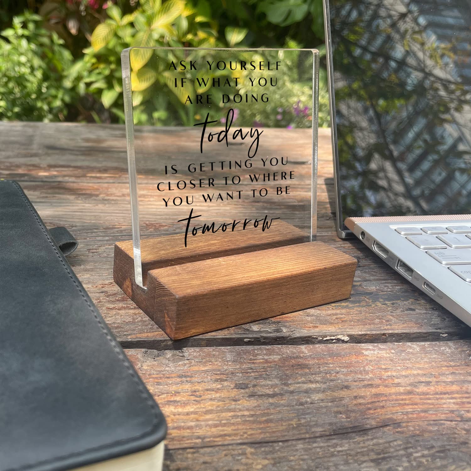 Inspirational Quotes Desk Sign, Motivational Minimalist Decor Art Acrylic Plaque With Wooden Stand Sign Home Office Desk Sign Gi