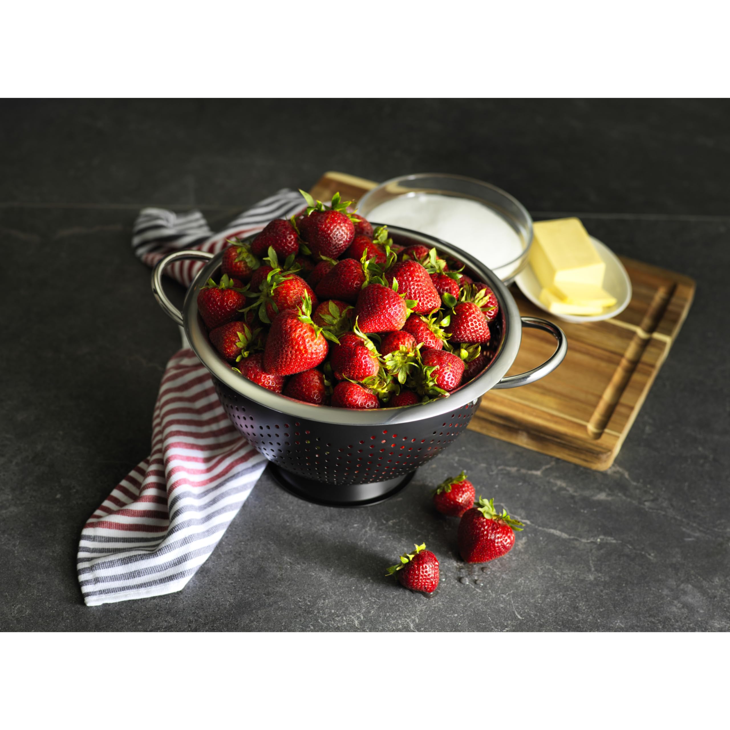Goodcook Gourmet Colander, 5Qt Capacity, Stainless Steel With Handles And Elevated Pedestal Foot, Bold Black