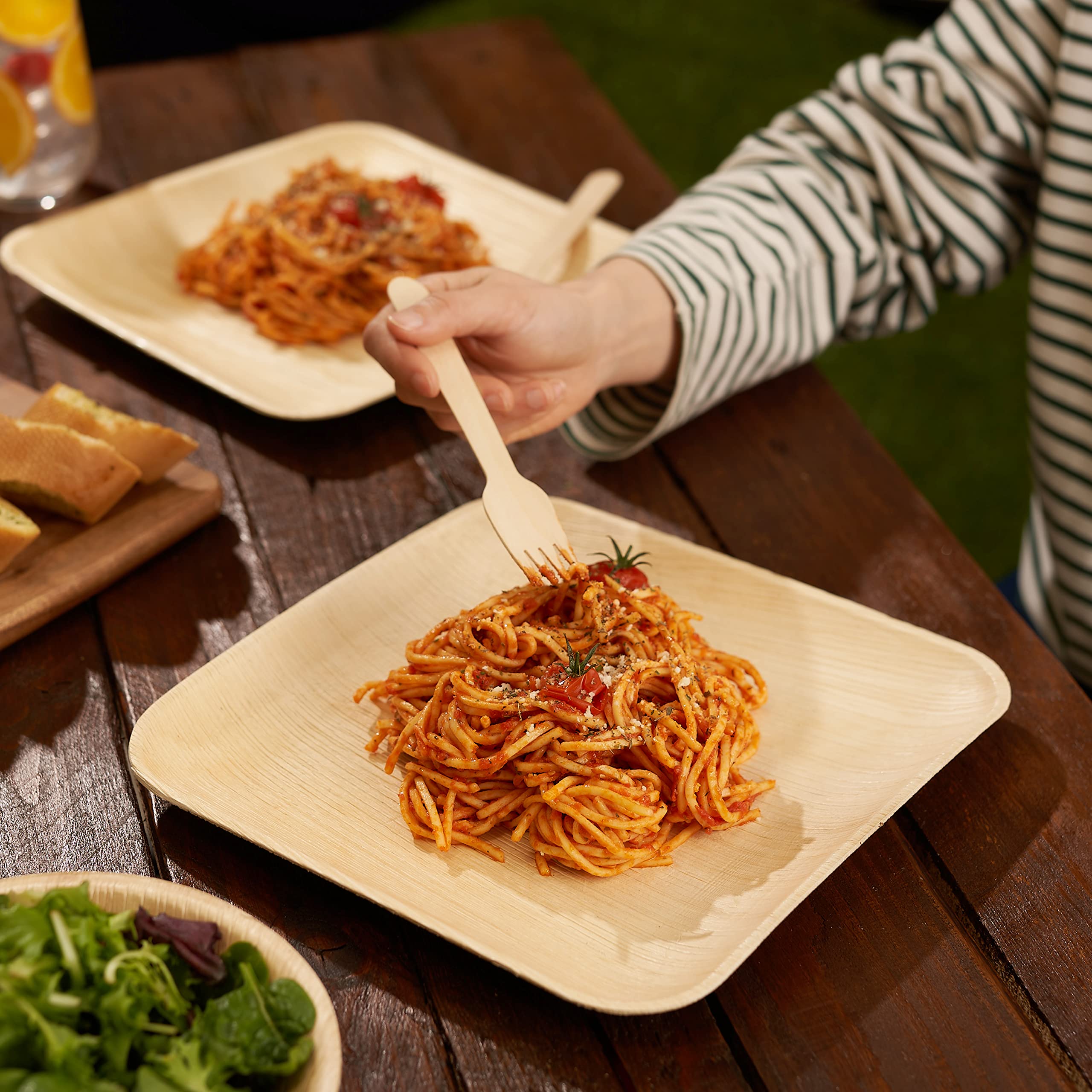 Haago Pack Palm Leaf Plates Biodegradable, Disposable, Eco-Friendly Picnic & Outdoor Tableware, Microwave Safe (10'' Square)